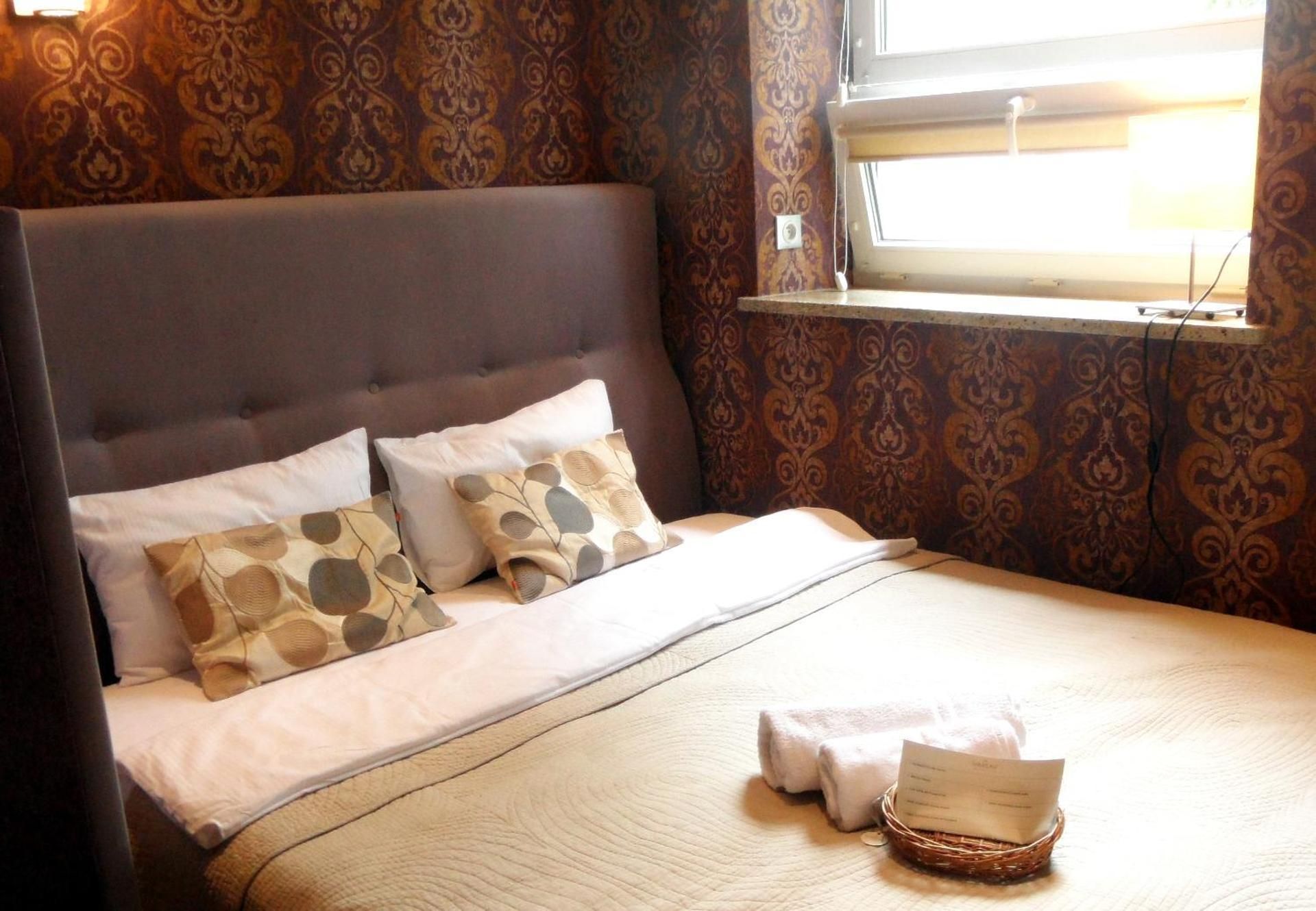 Basic Double Room with Shared Bathroom