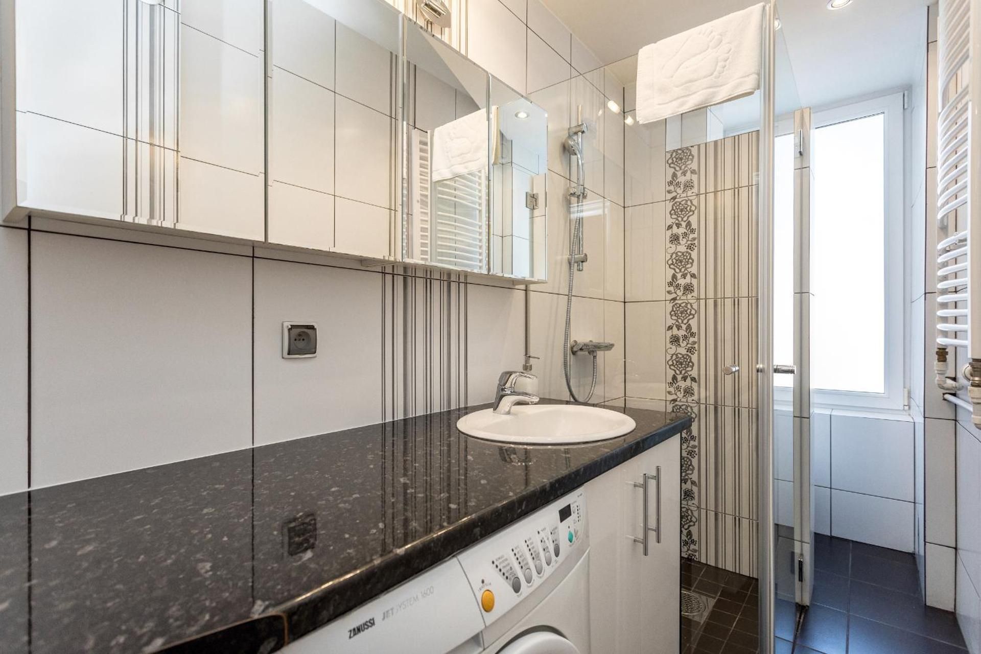 Two-Bedroom Apartment - Zelazna Street