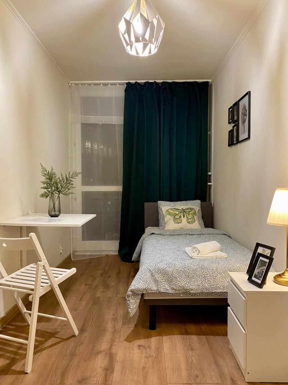 Single Room with Shared Bathroom