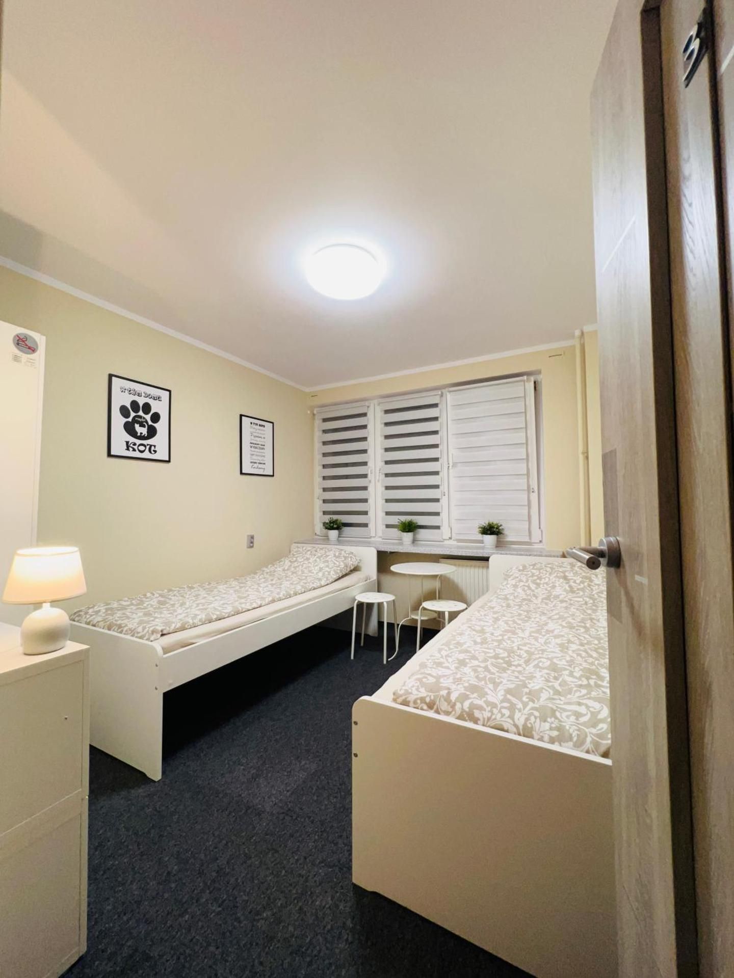 Standard Twin Room with Shared Bathroom