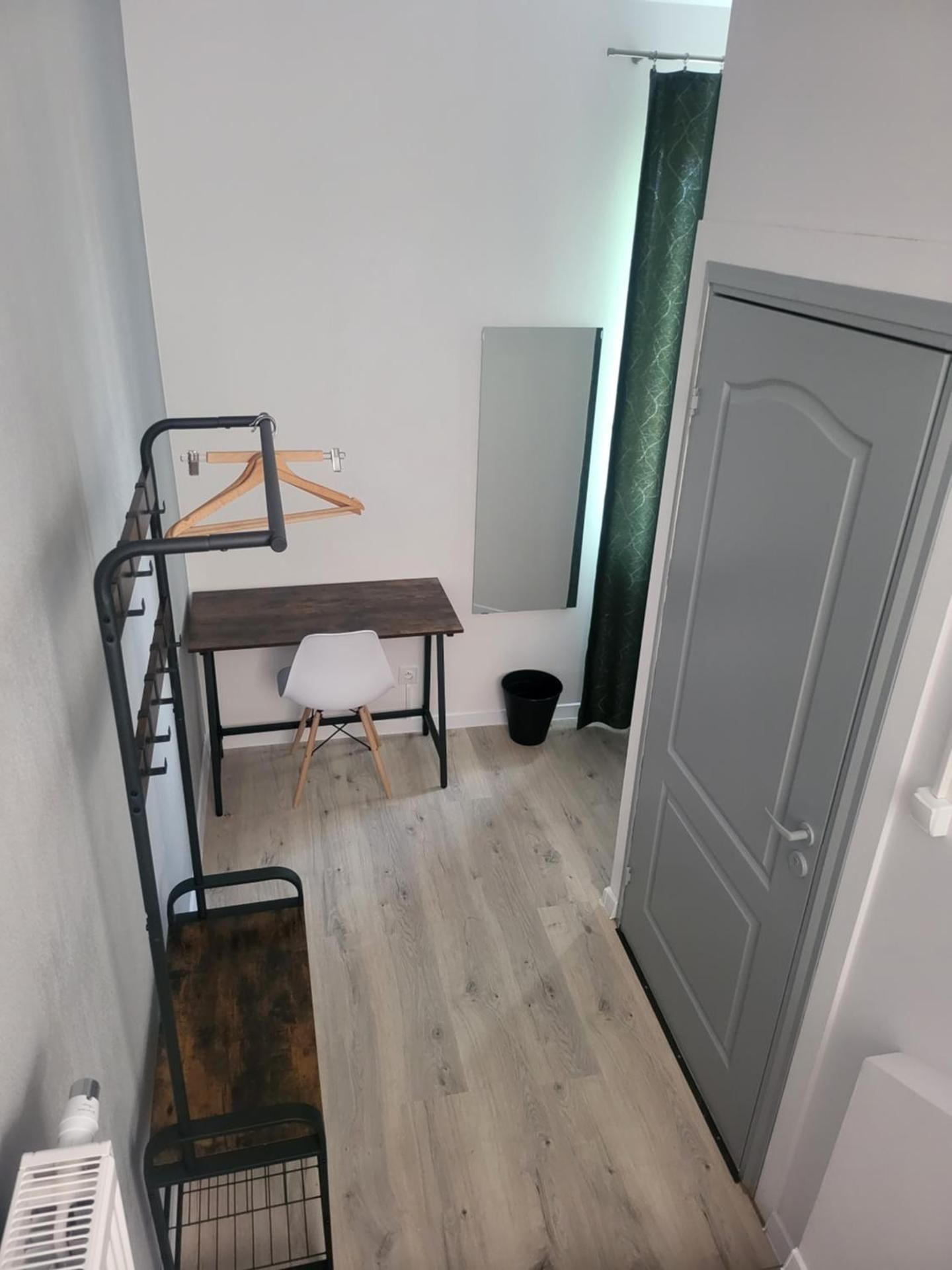 Single Room with Shared Bathroom