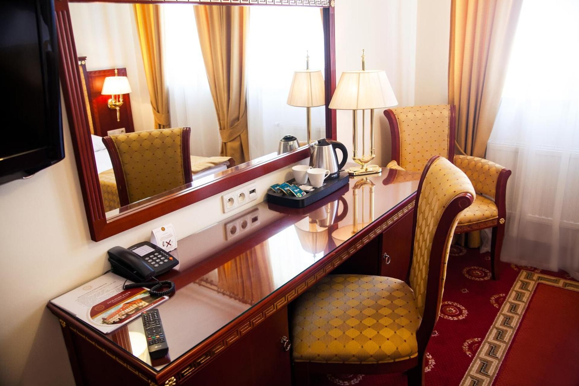 Deluxe Double or Twin Room