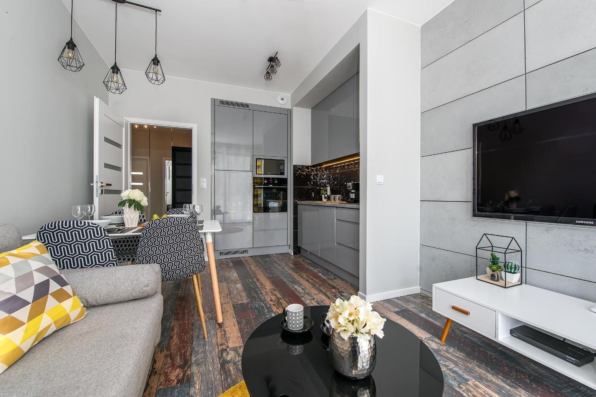 Close to Chopin airport, Moduo Cybernetyki, free parking by Cosmo Spirit Apartment with Shower 2