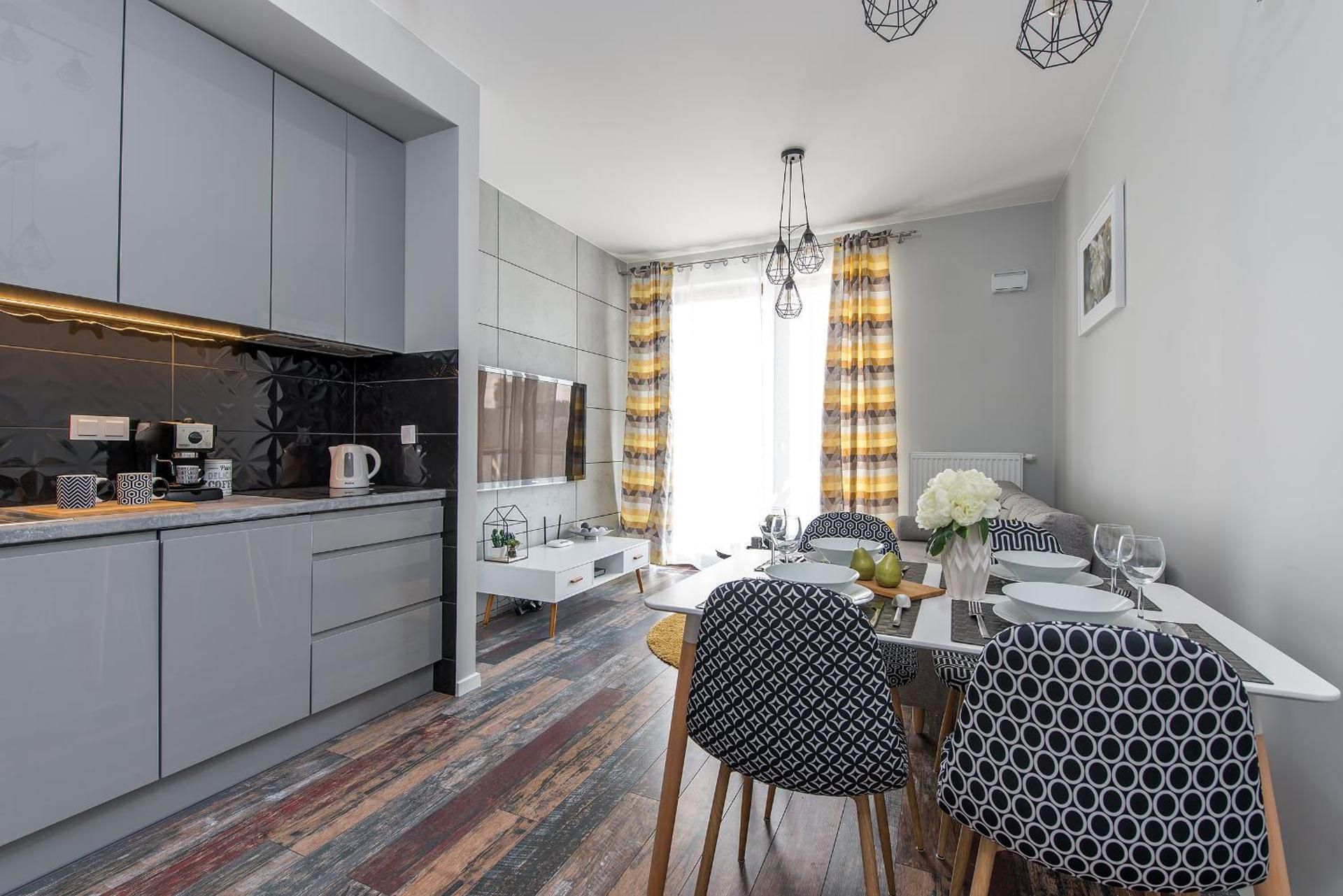 Close to Chopin airport, Moduo Cybernetyki, free parking by Cosmo Spirit