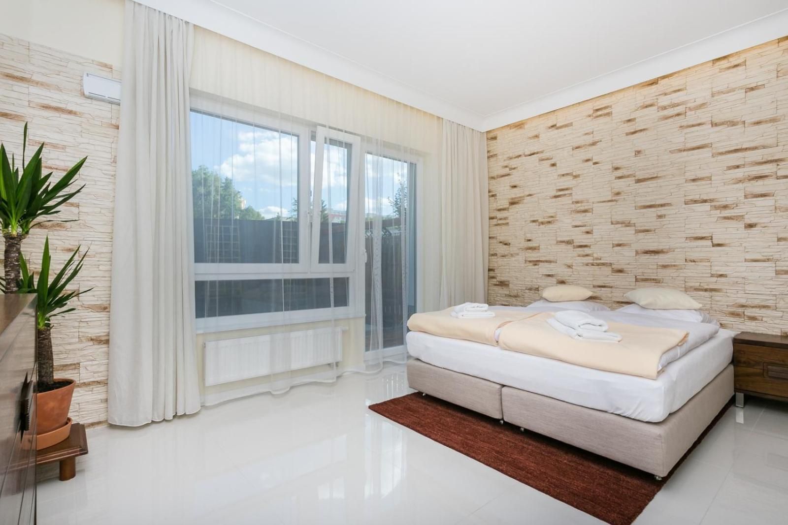Apartment (2)