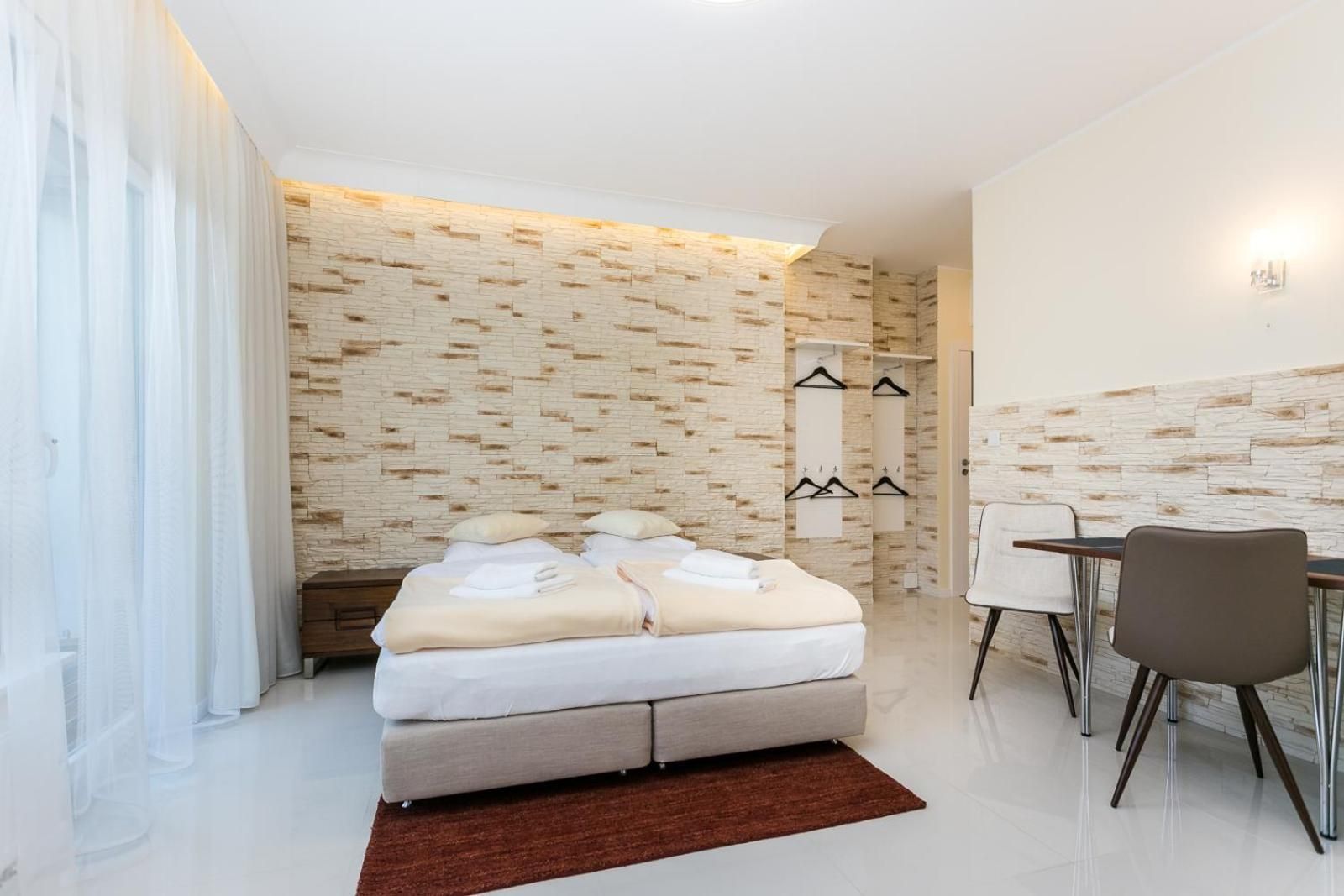 Apartment (2)