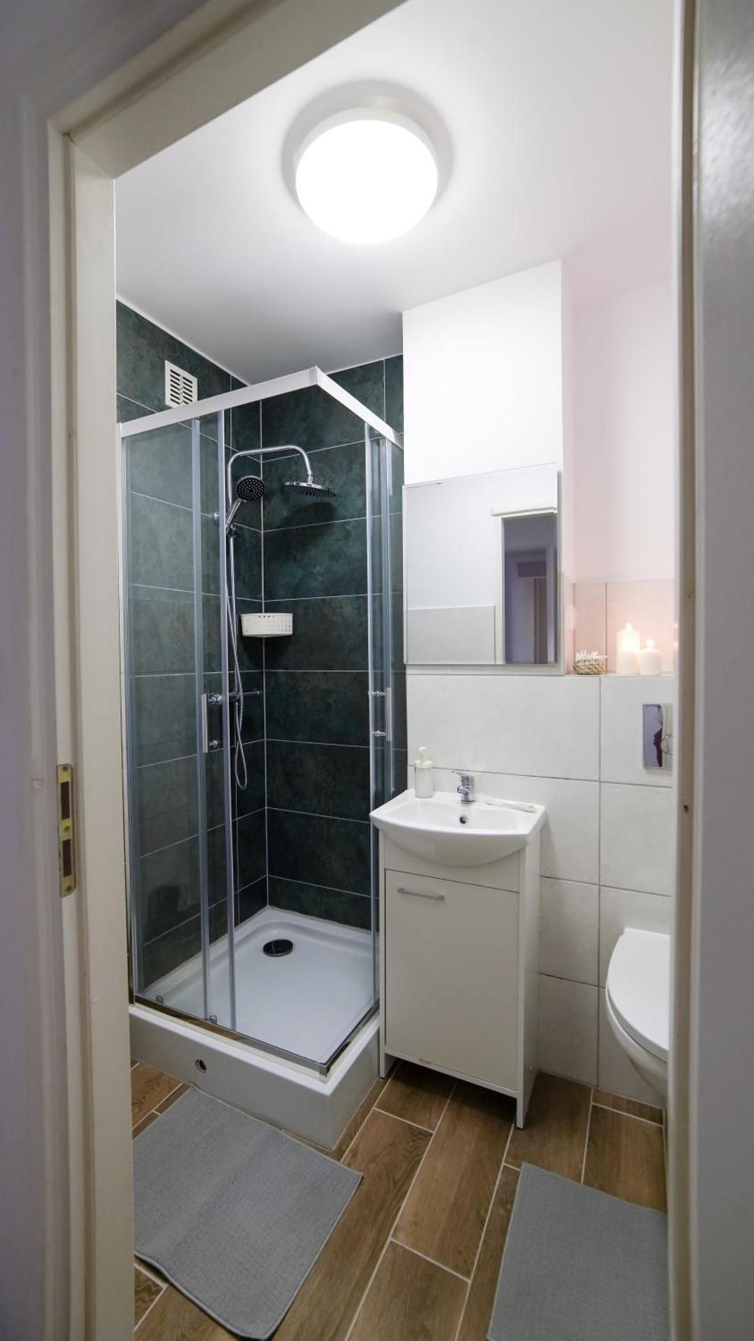 Twin Room with Shared Bathroom