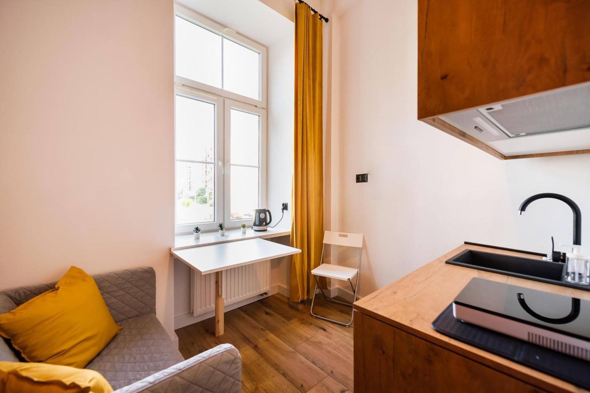 Studio - Split Level