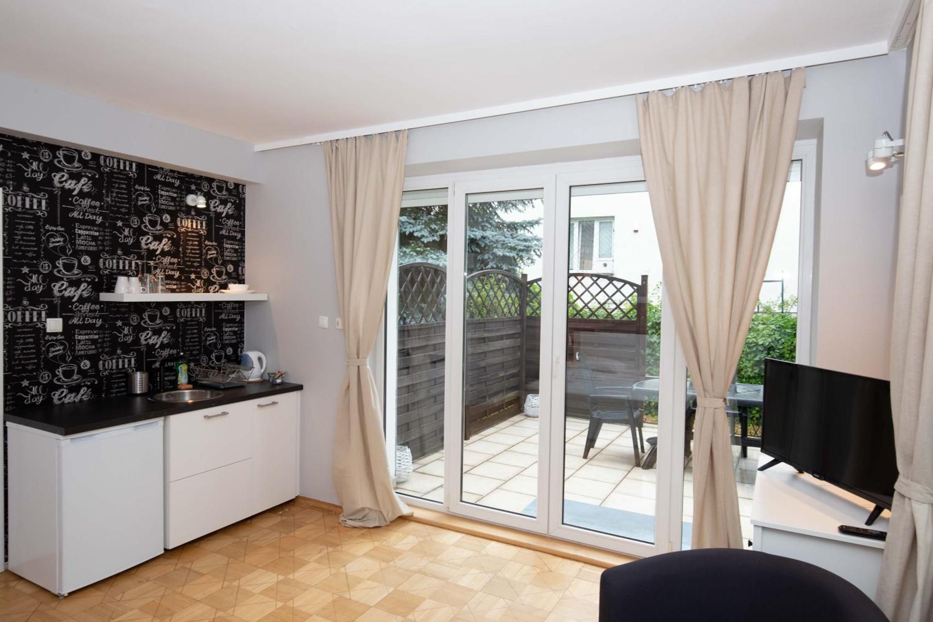 Double Room with Terrace and Private Bathroom