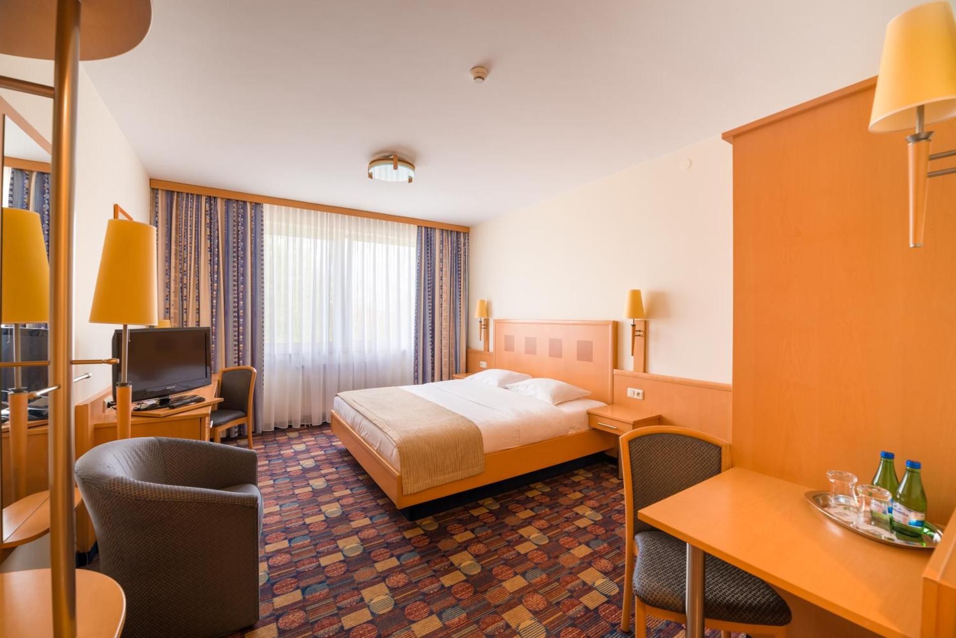 Queen Room
