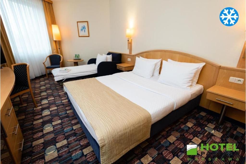 Double Room (2 Adults + 1 Child )