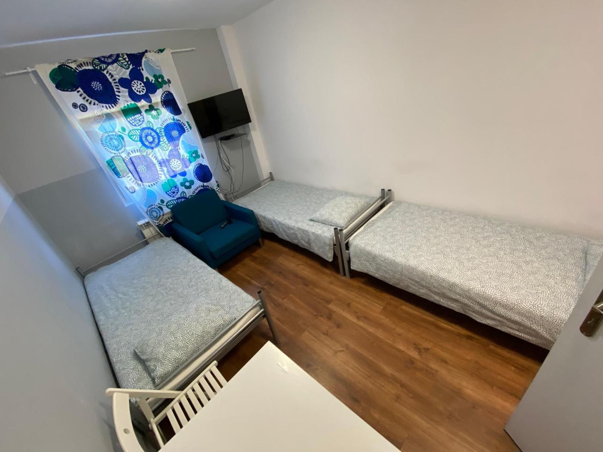 Basic Triple Room with Shared Bathroom