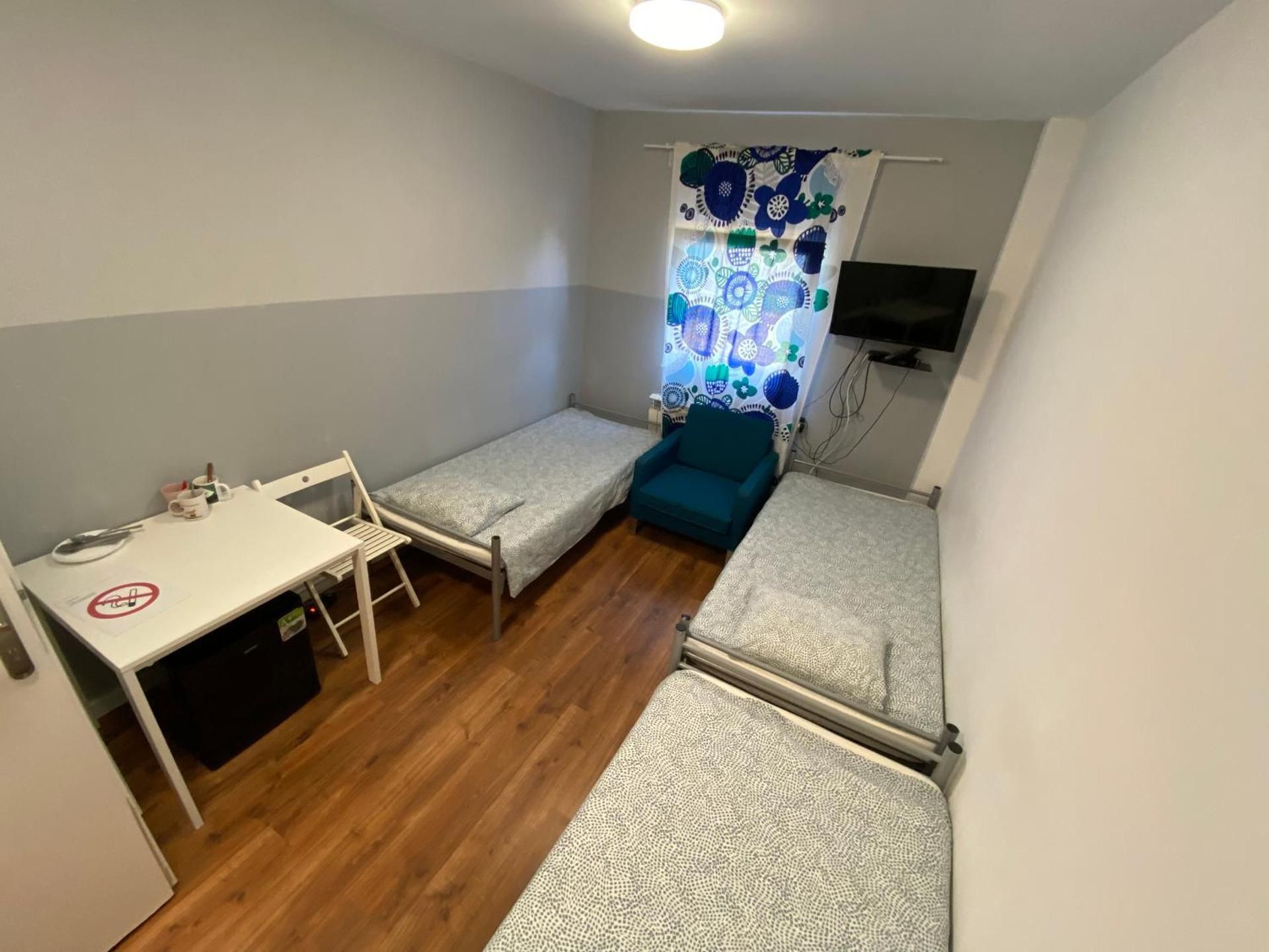 Basic Triple Room with Shared Bathroom