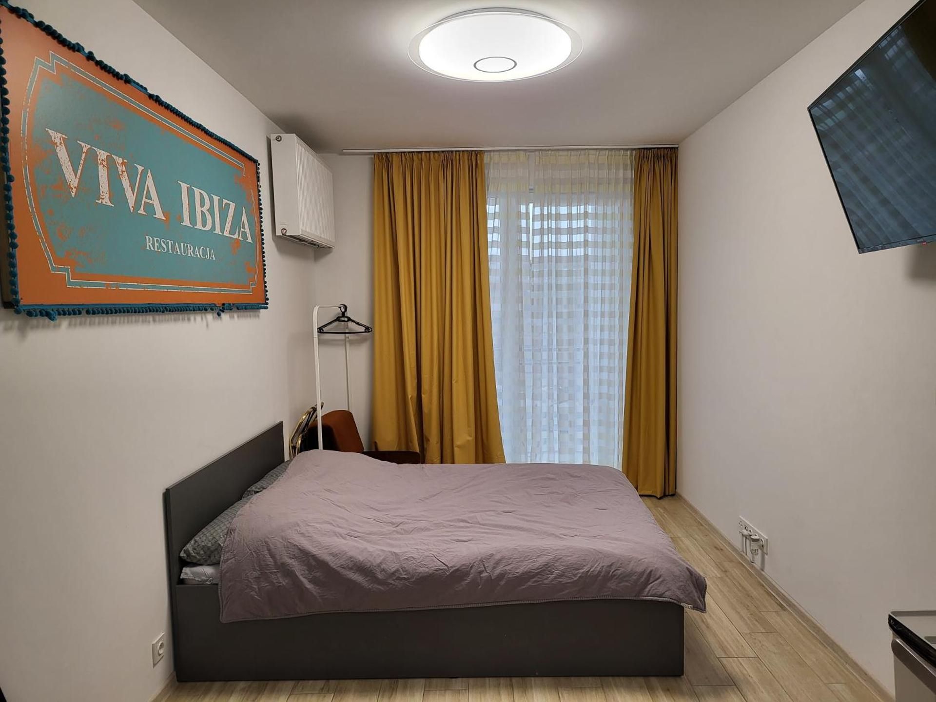 One-Bedroom Apartment with Balcony