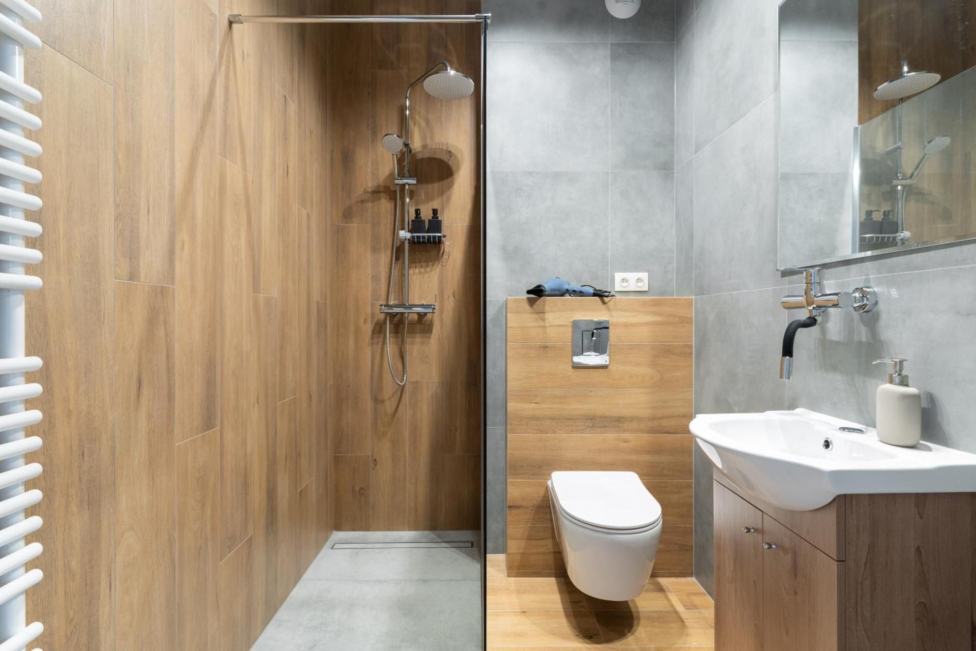 One-Bedroom Apartment with Balcony