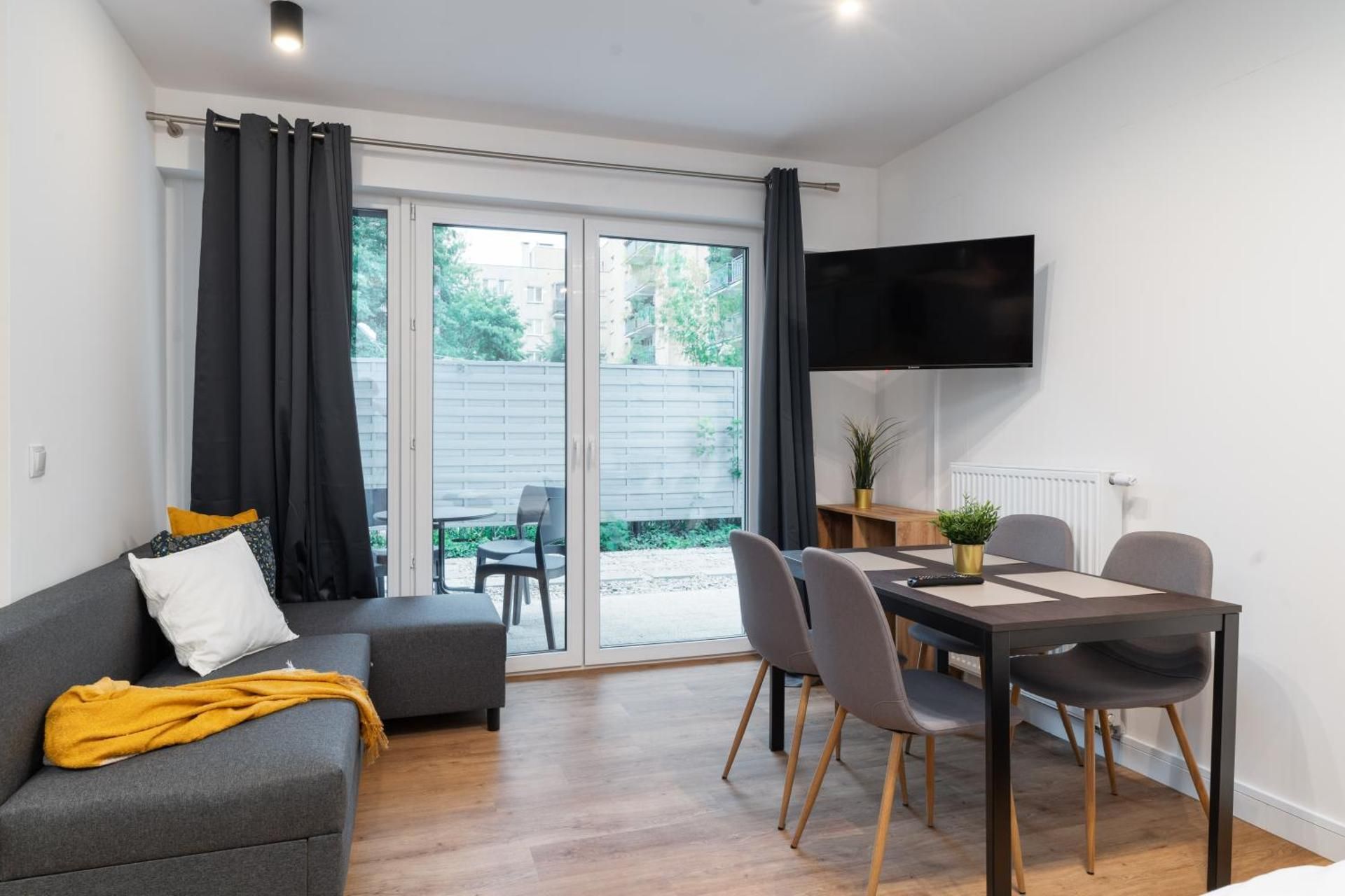 Superior One-Bedroom Apartment