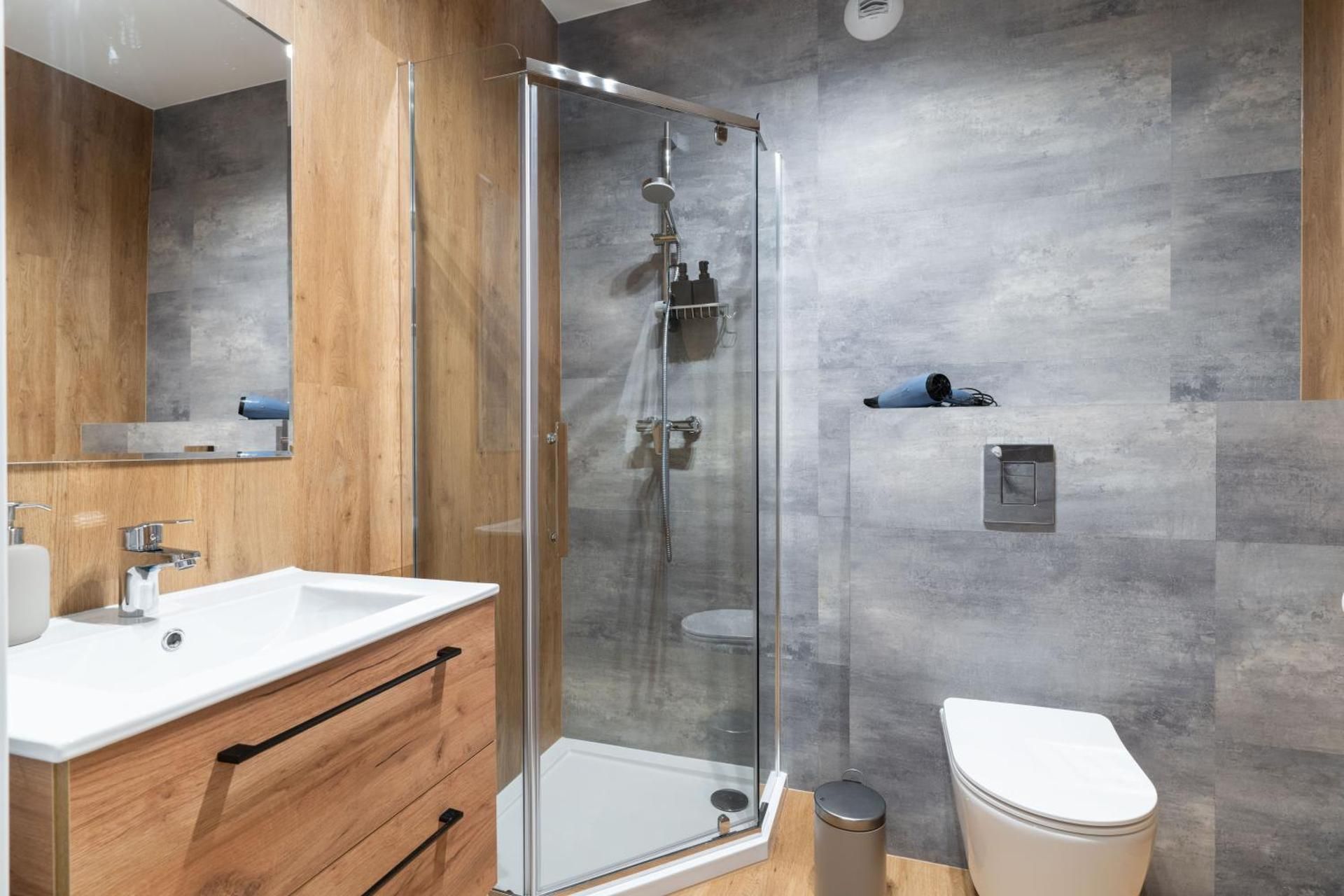 Superior One-Bedroom Apartment