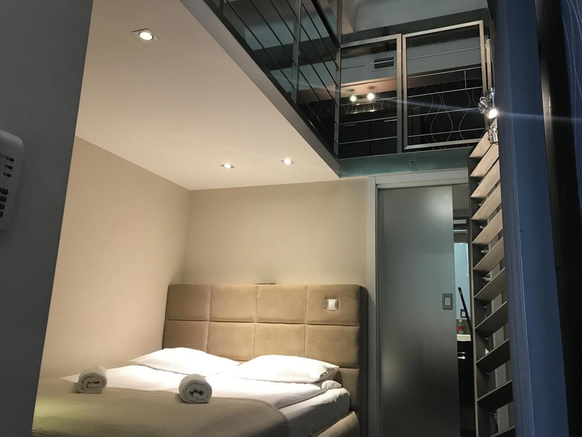 Loft Suite Apartment for 4 People