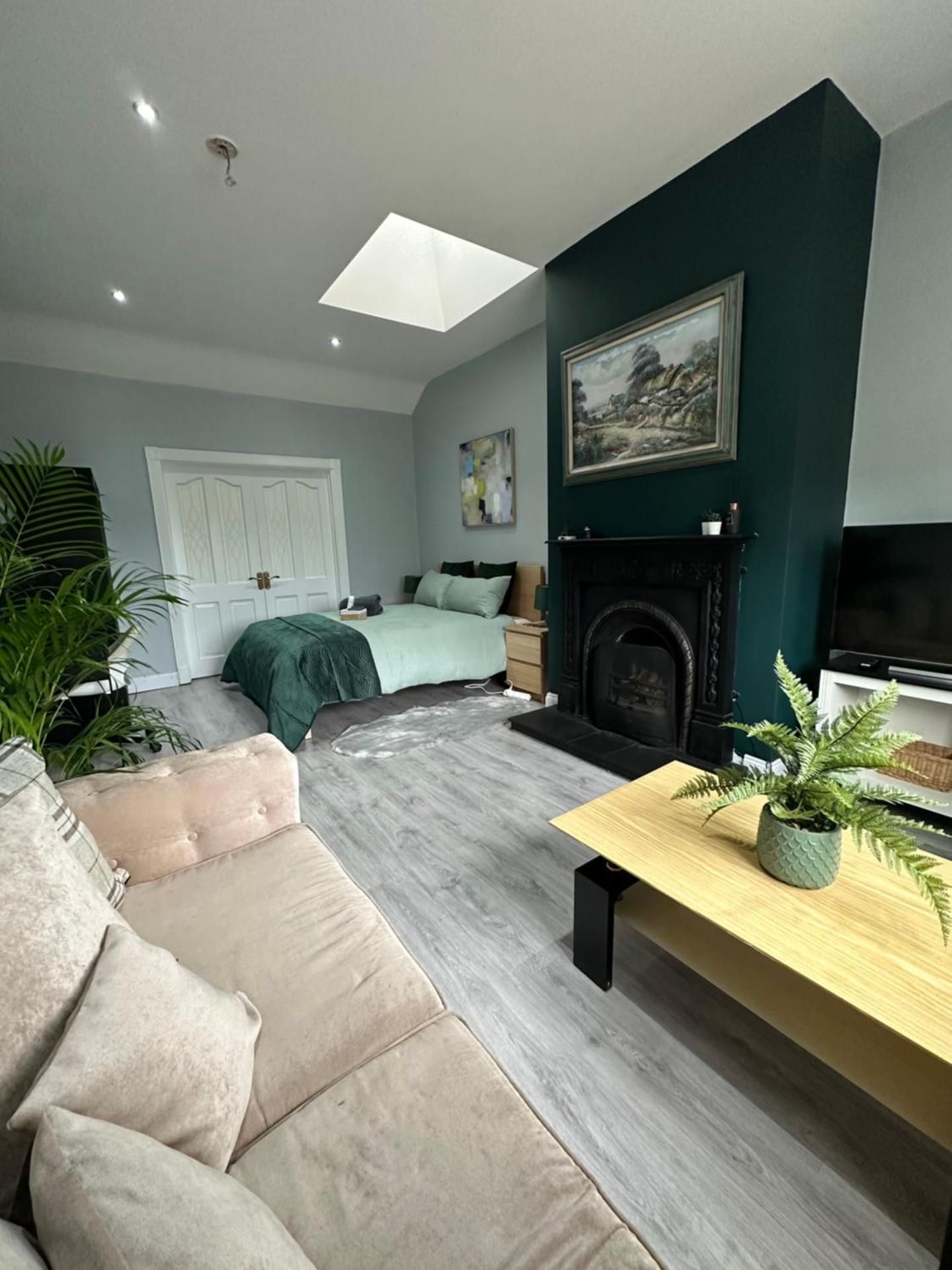 Deluxe King Room