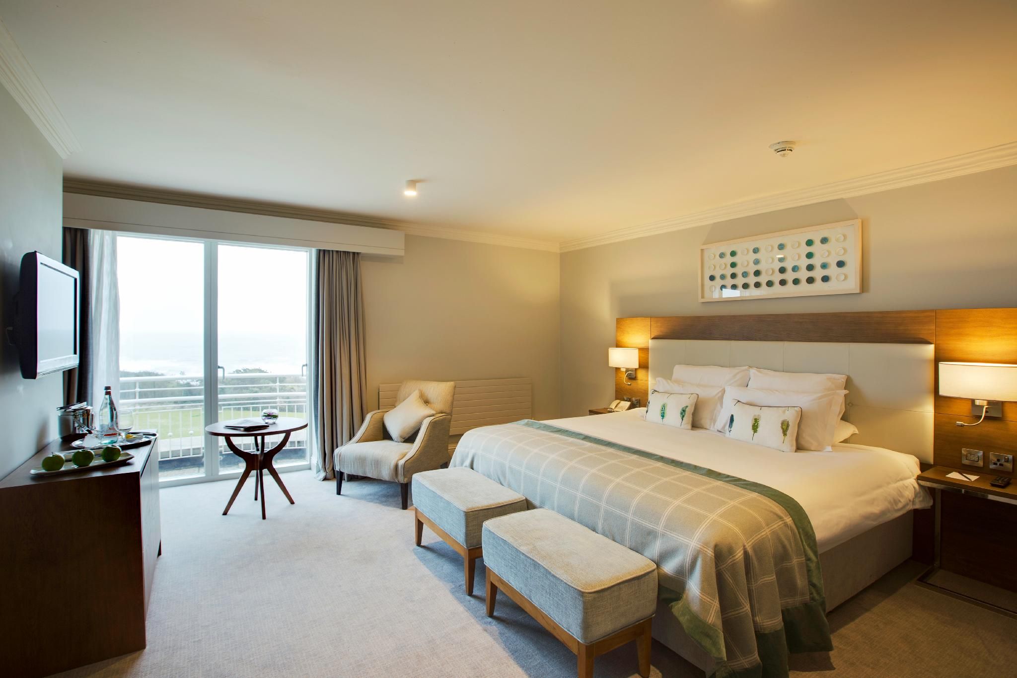 Junior Seaview Suite