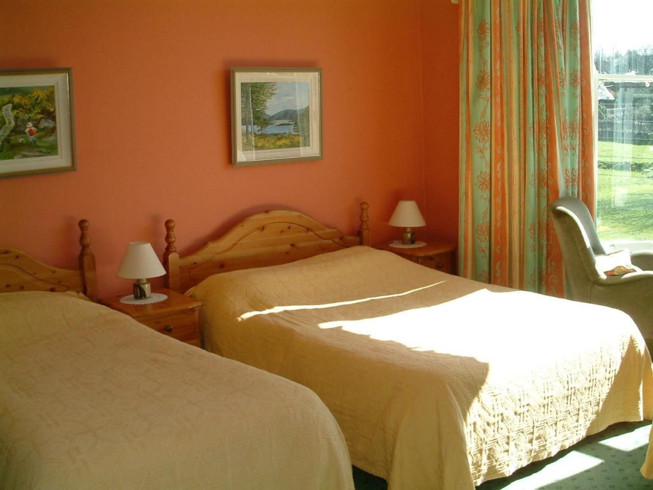 Quadruple Room with Private Bathroom