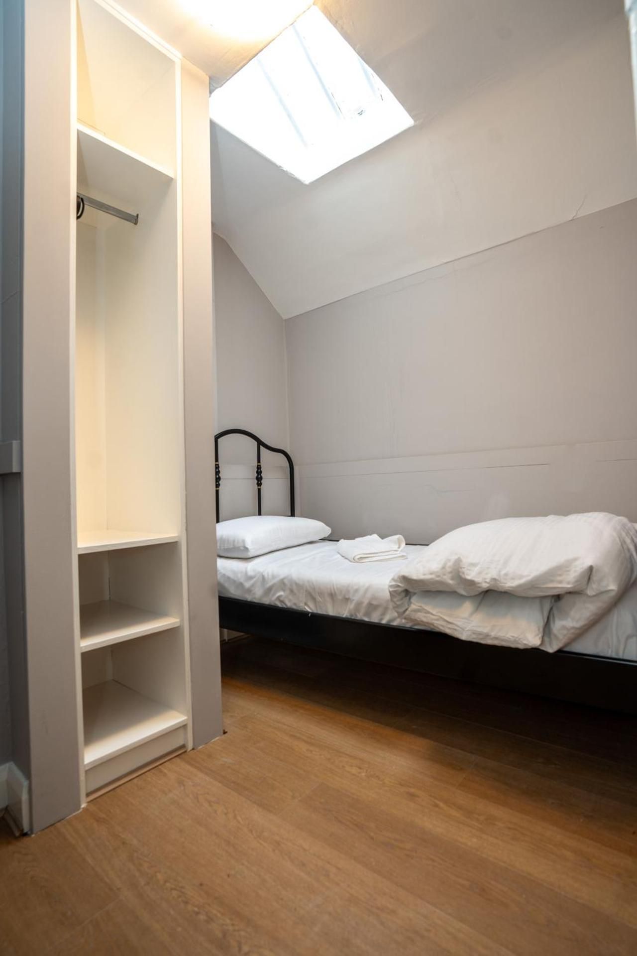 Single Room with Shared Bathroom