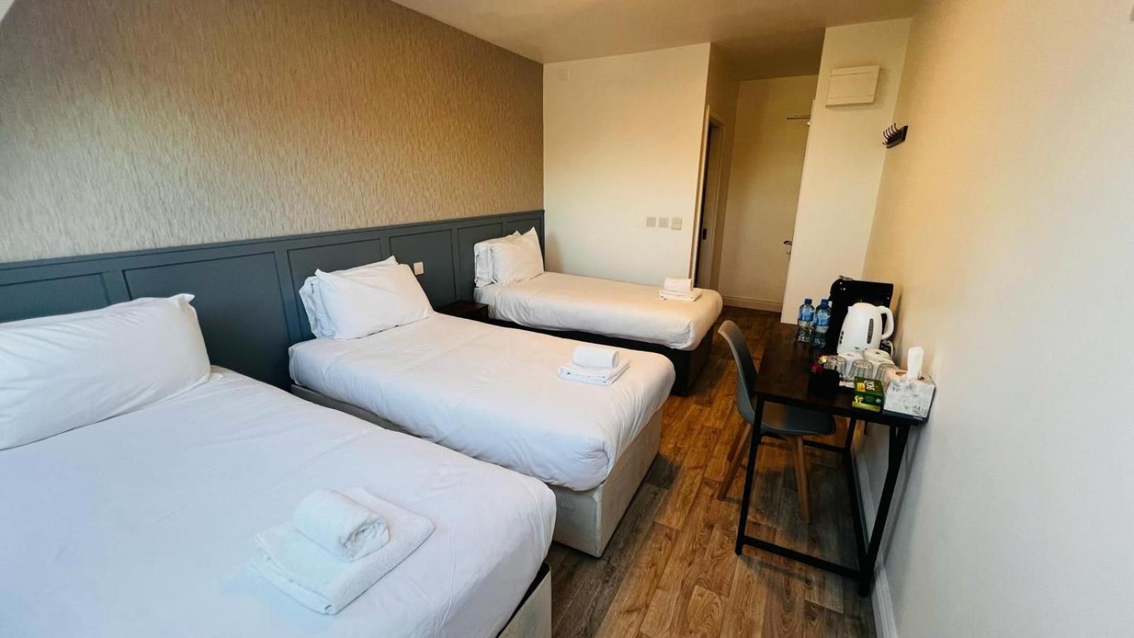 Basic Triple Room
