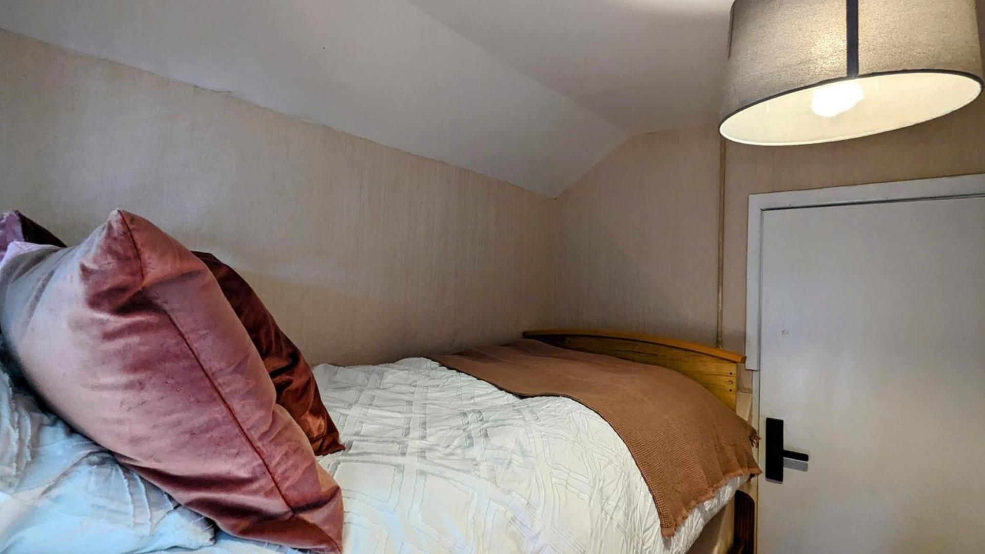 Small Single Room