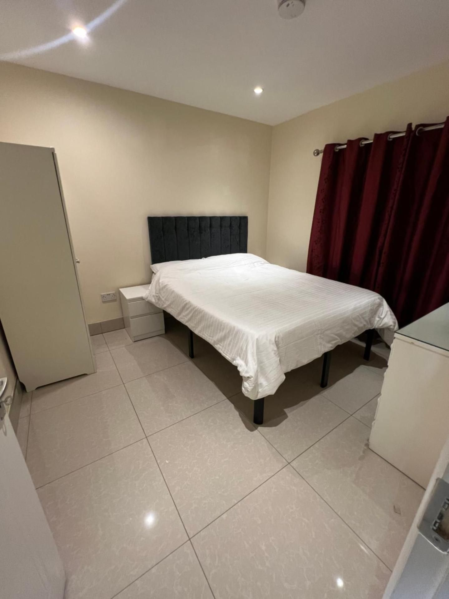 Twin Room with Shower