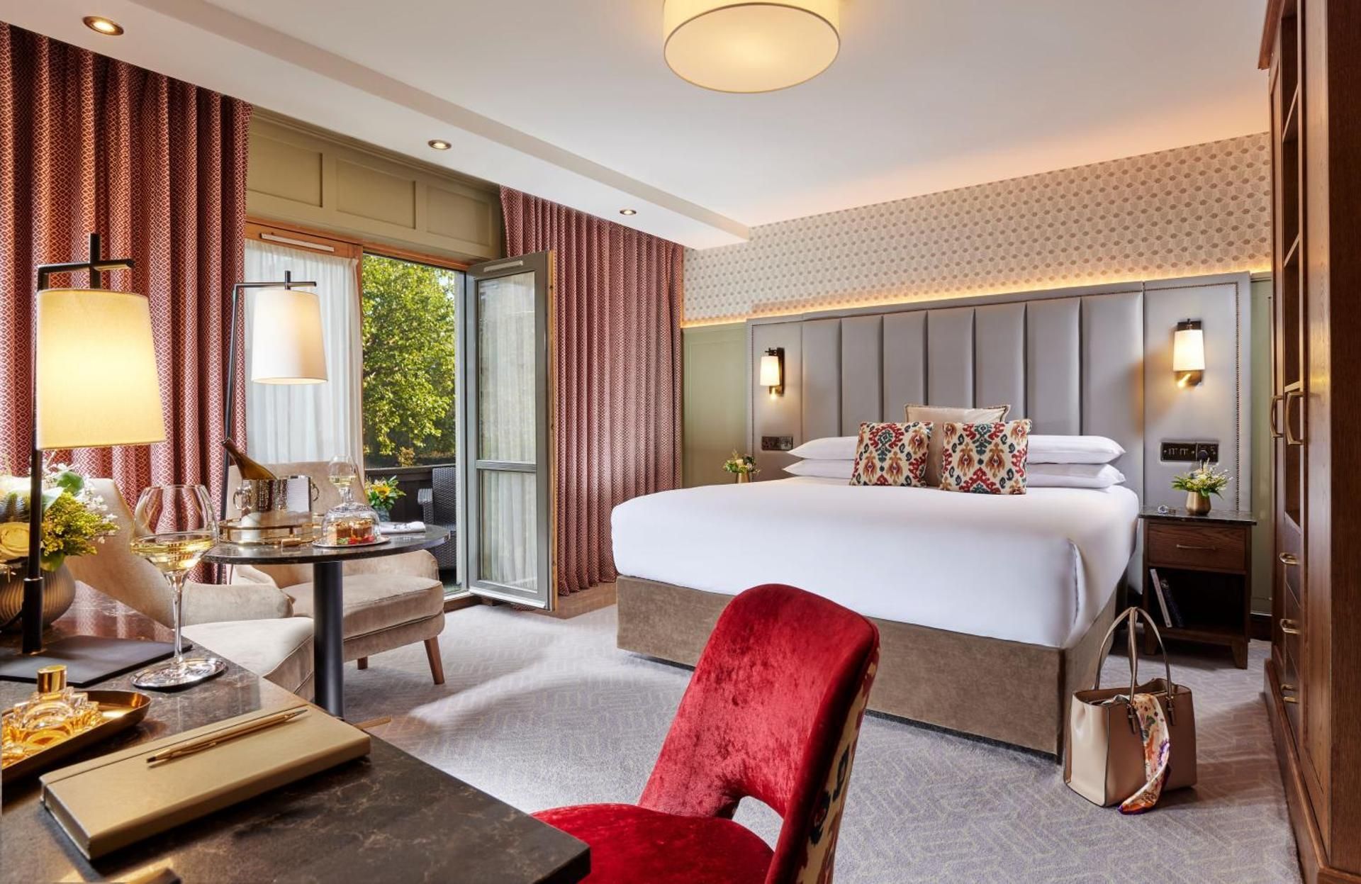 Gold Experience Room
