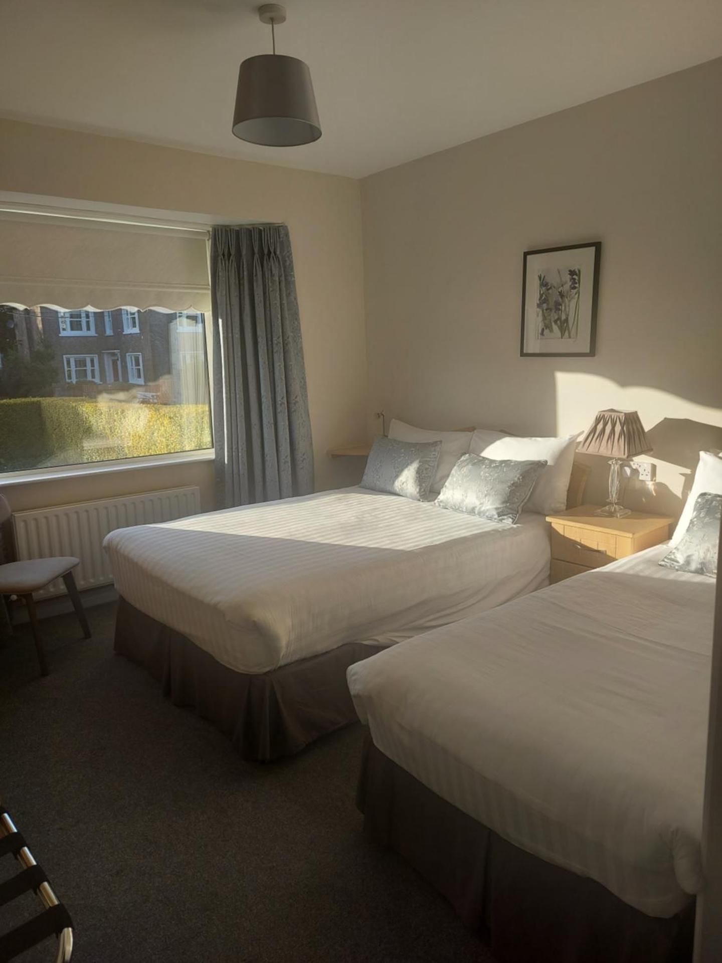 Twin Room with Shower