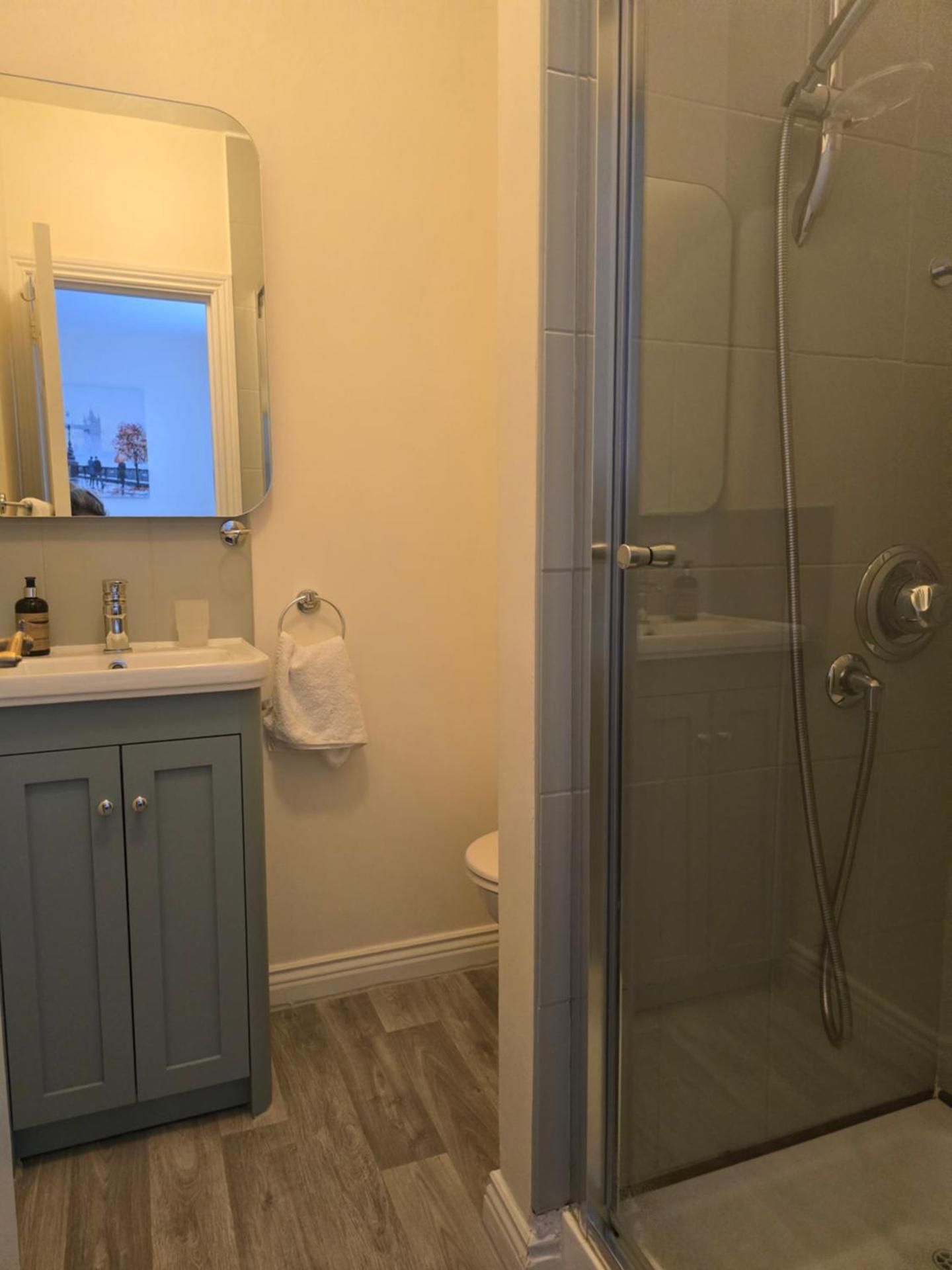 Twin Room with Shower