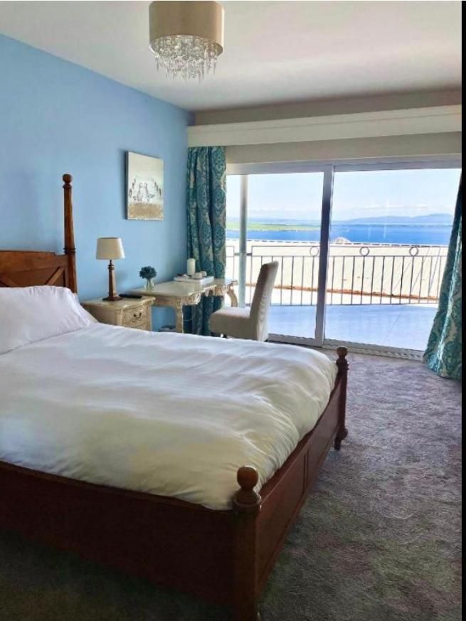 Deluxe Double Room with Balcony and Sea View