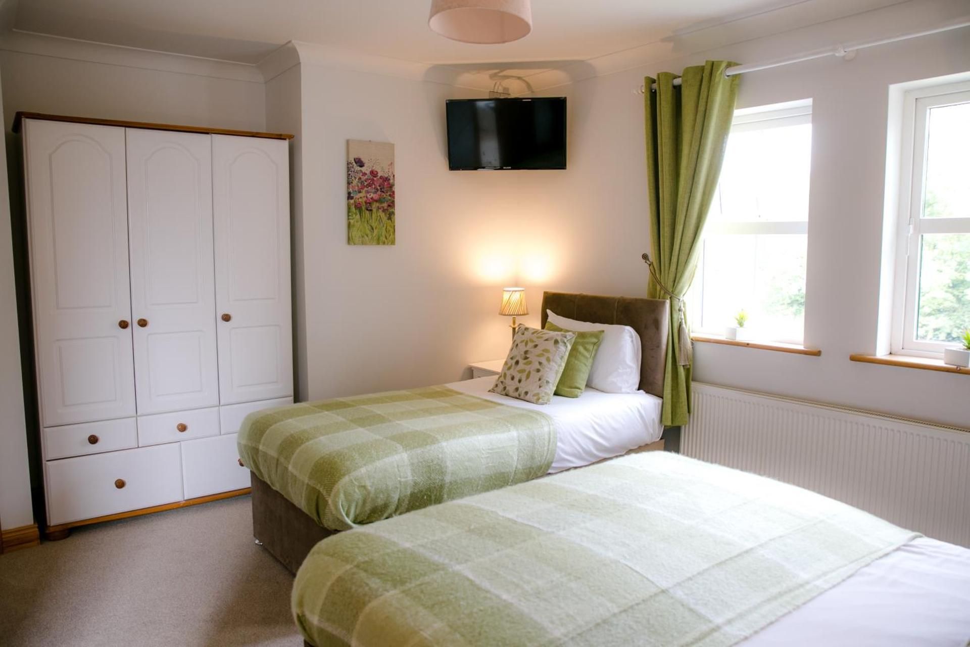 Triple Room with Shower