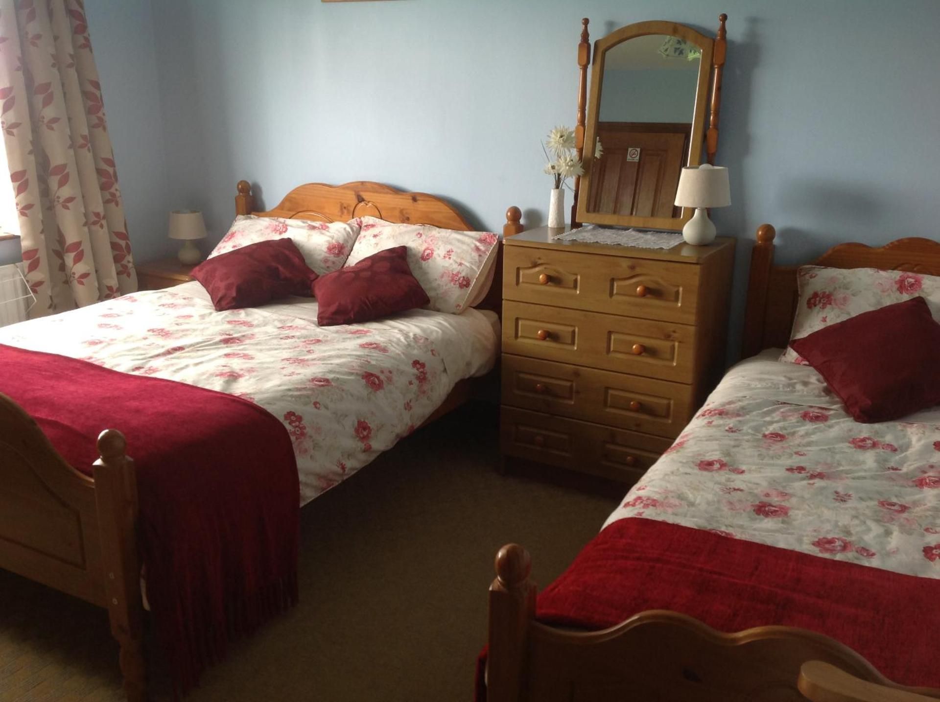 Triple Room with Bathroom