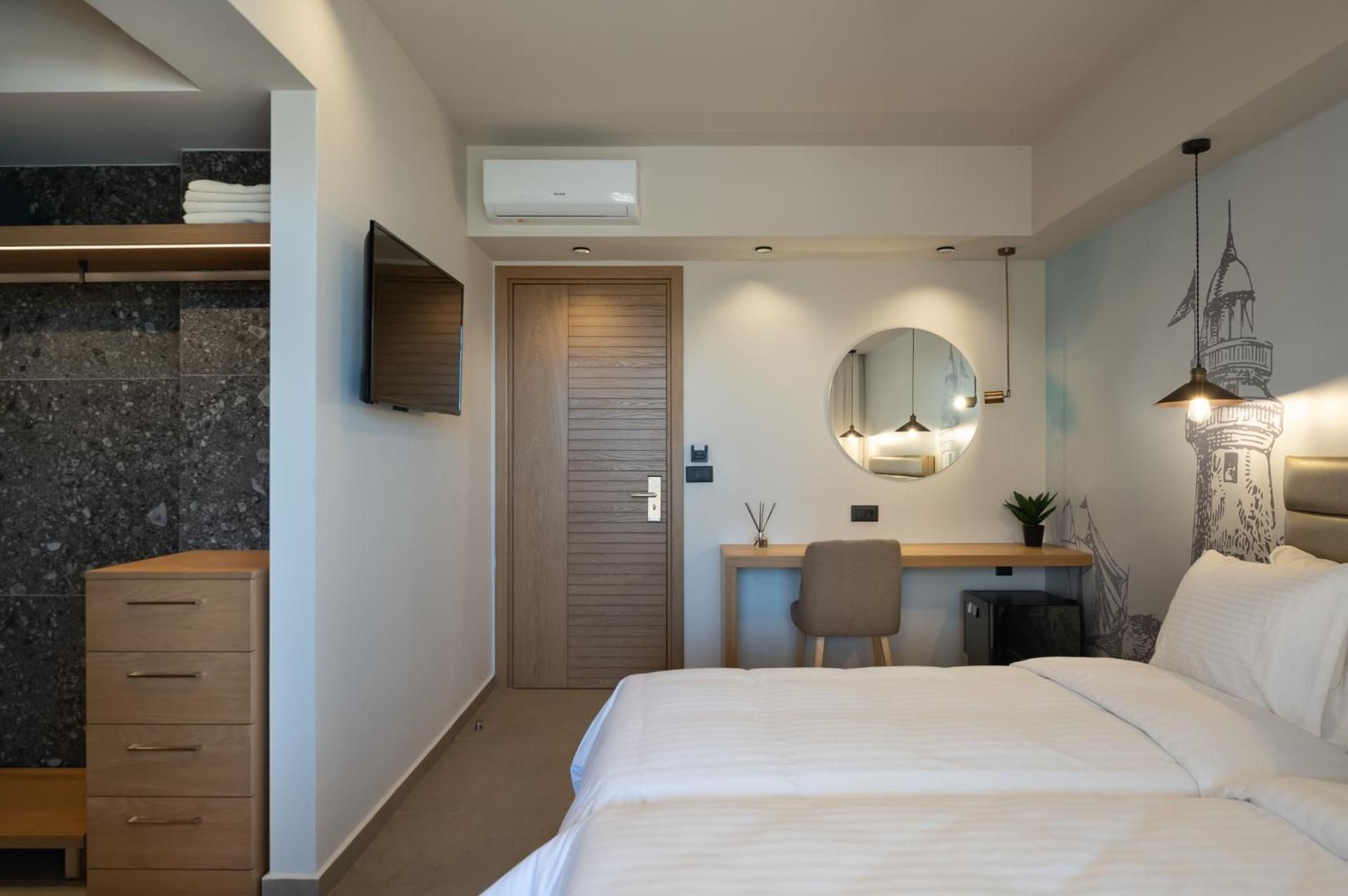 Deluxe Double or Twin Room with Balcony
