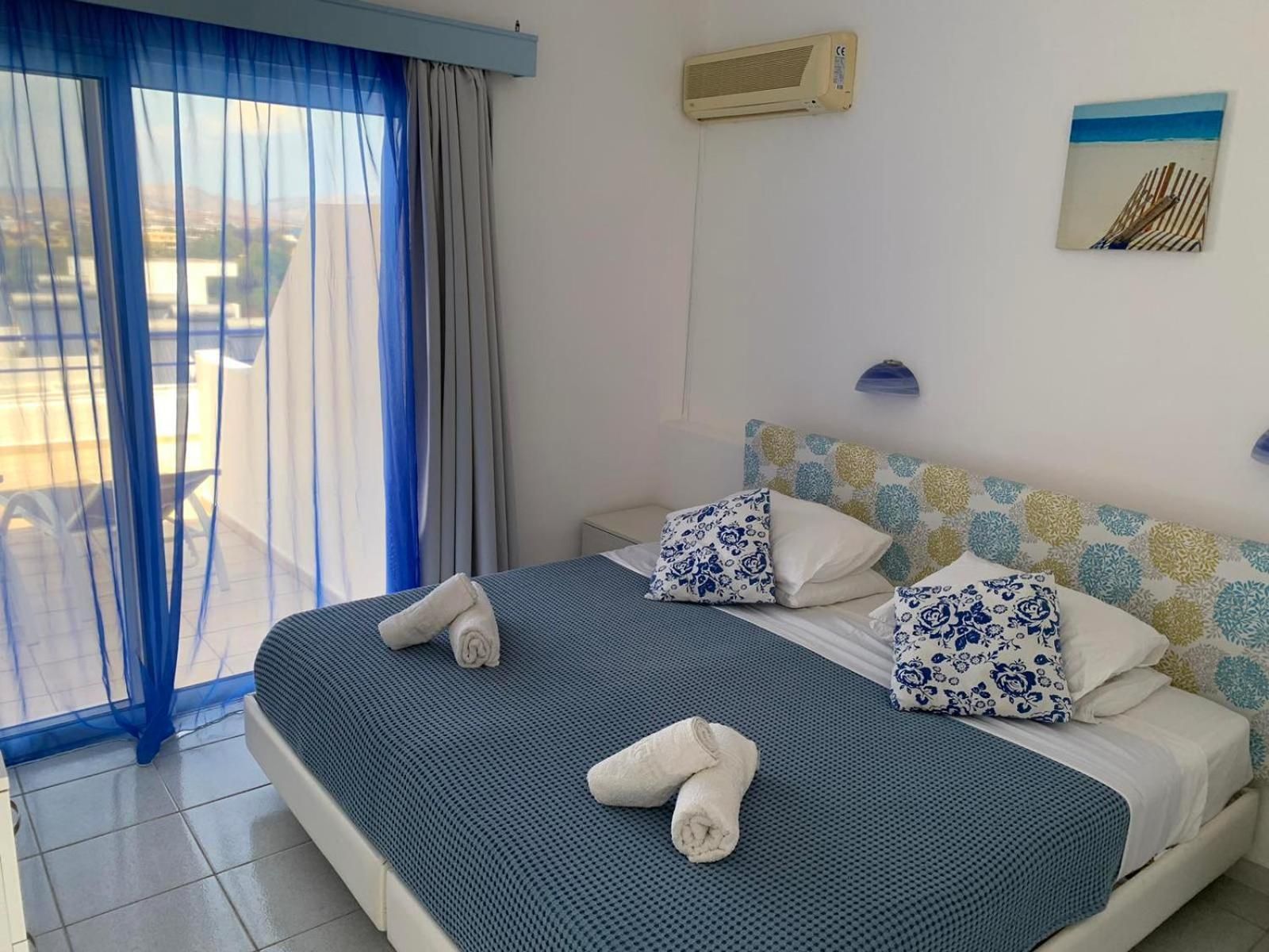 Penthouse One-Bedroom Apartment (4 Adults)