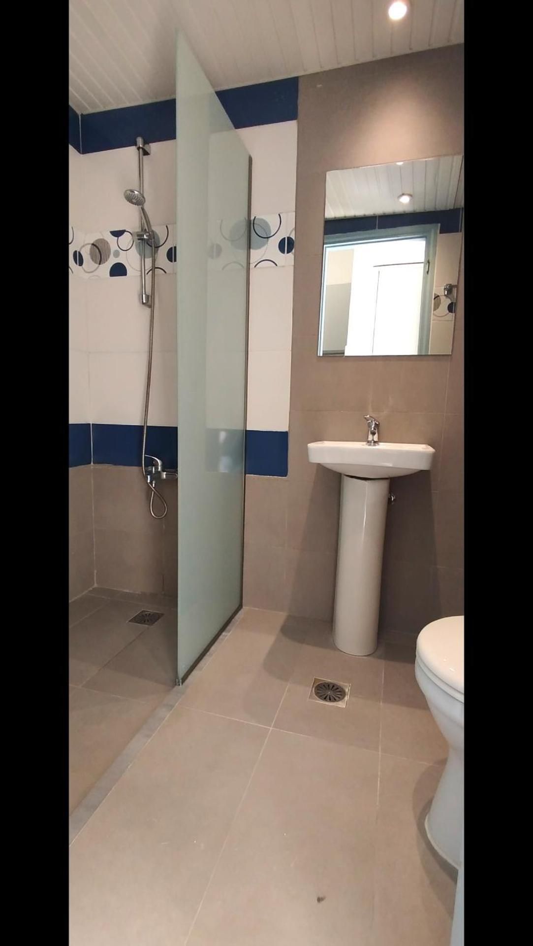Studio (2-3 Adults)