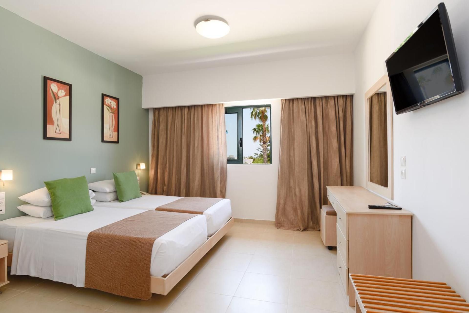 One-Bedroom Apartment (3 Adults)