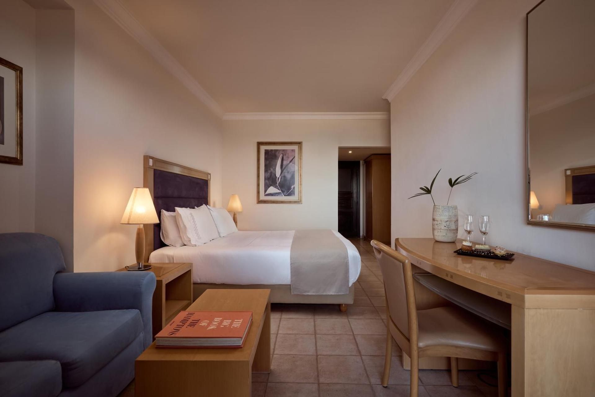 Double or Twin Room with Sea View