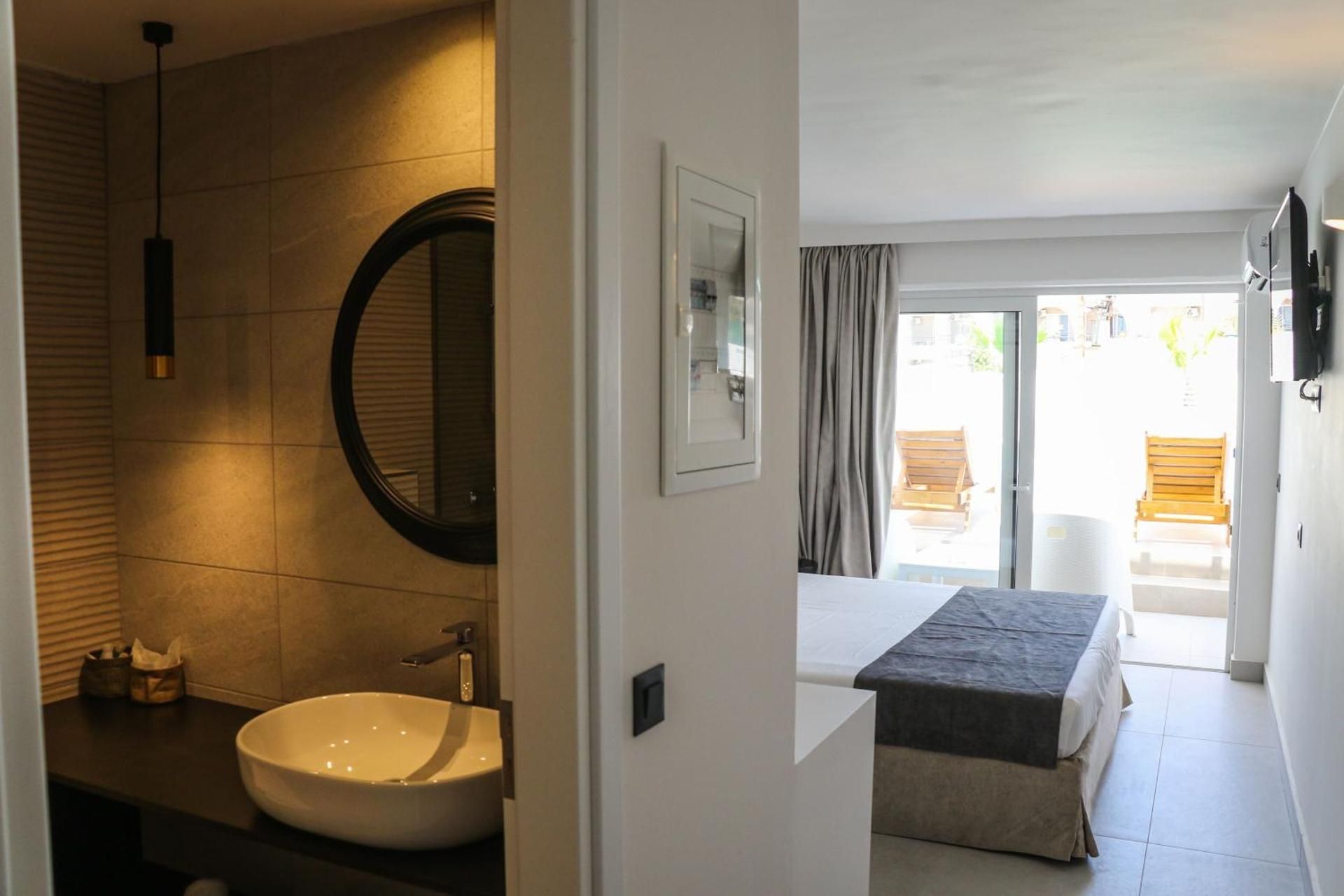 Junior Suite With Private Pool