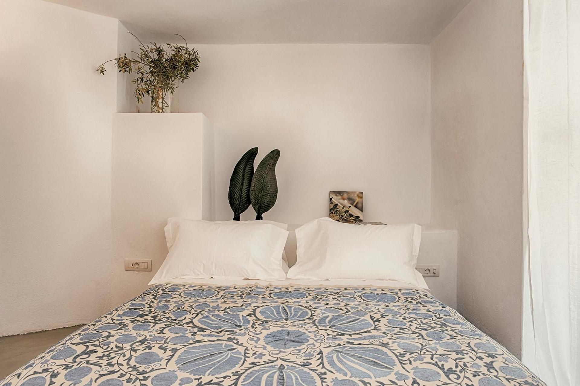 Deluxe King Suite with private terrace