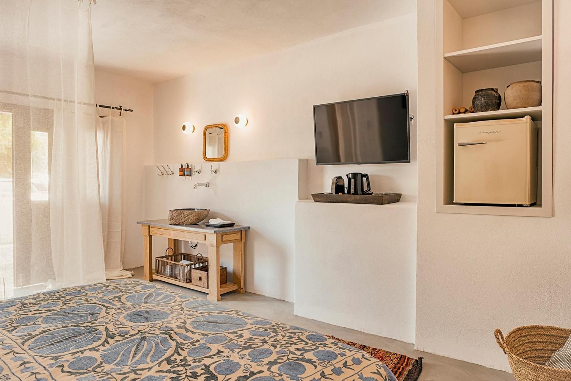 Deluxe King Suite with private terrace