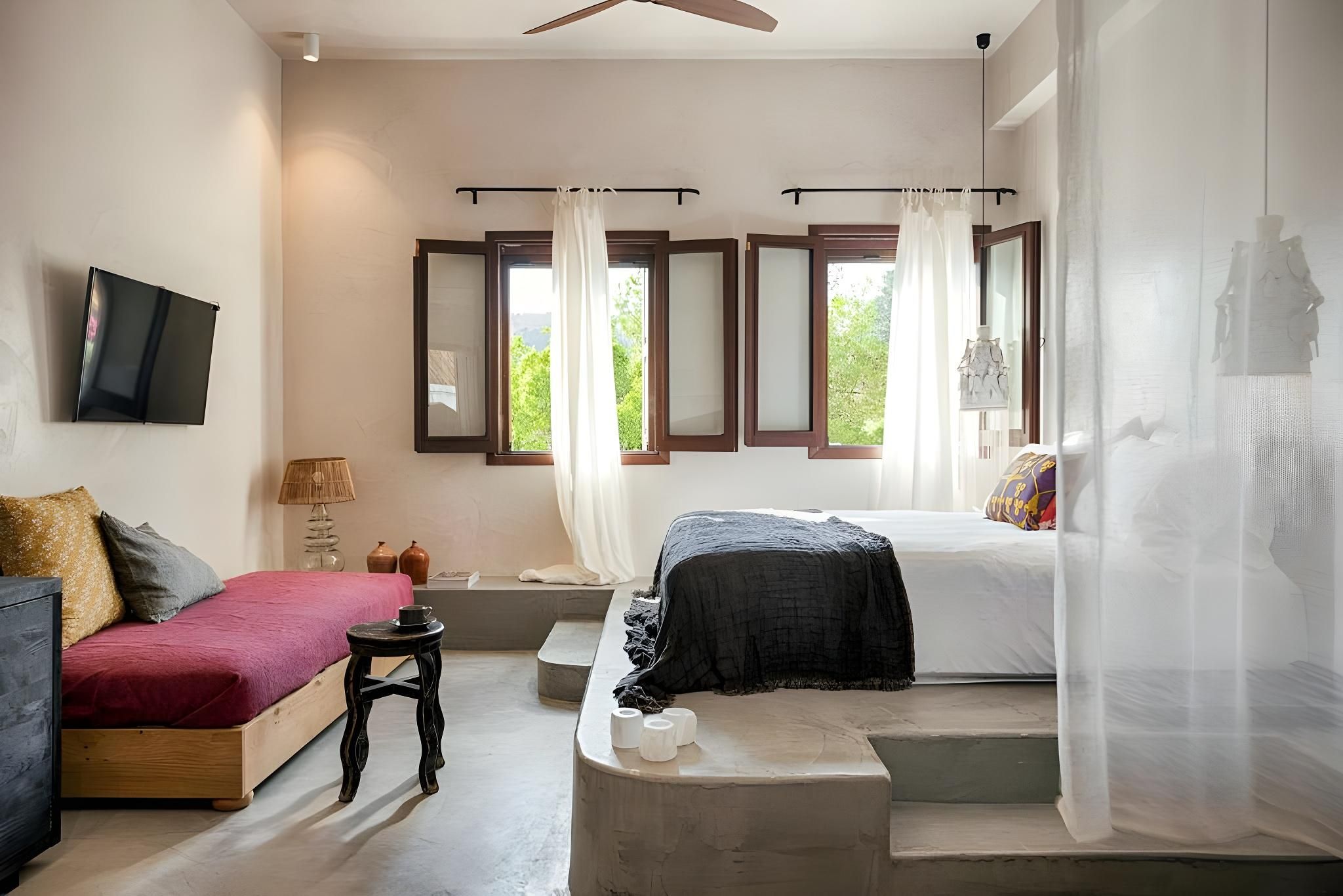 King Suite for 3 People