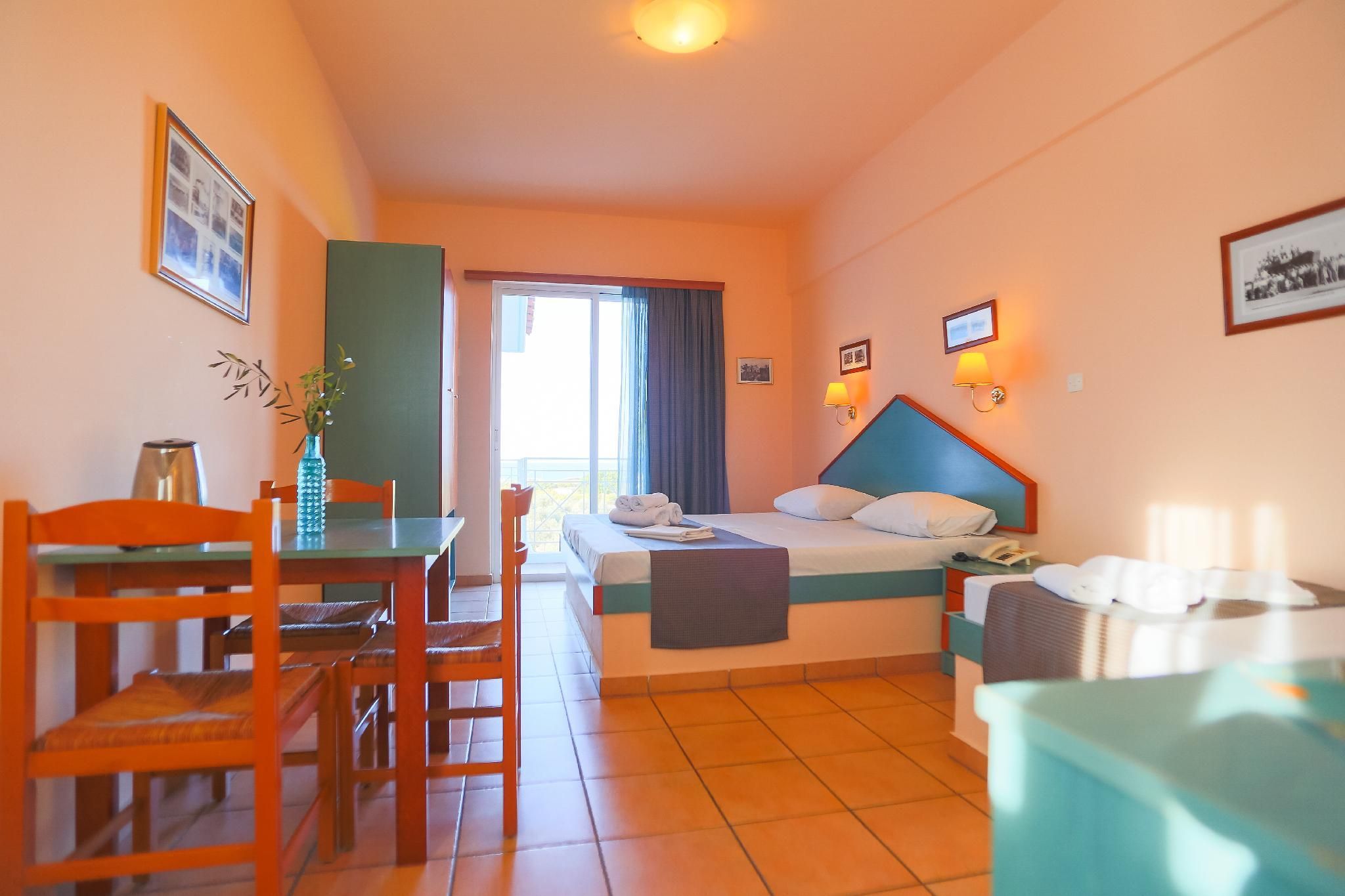 Apartment (4 Adults)