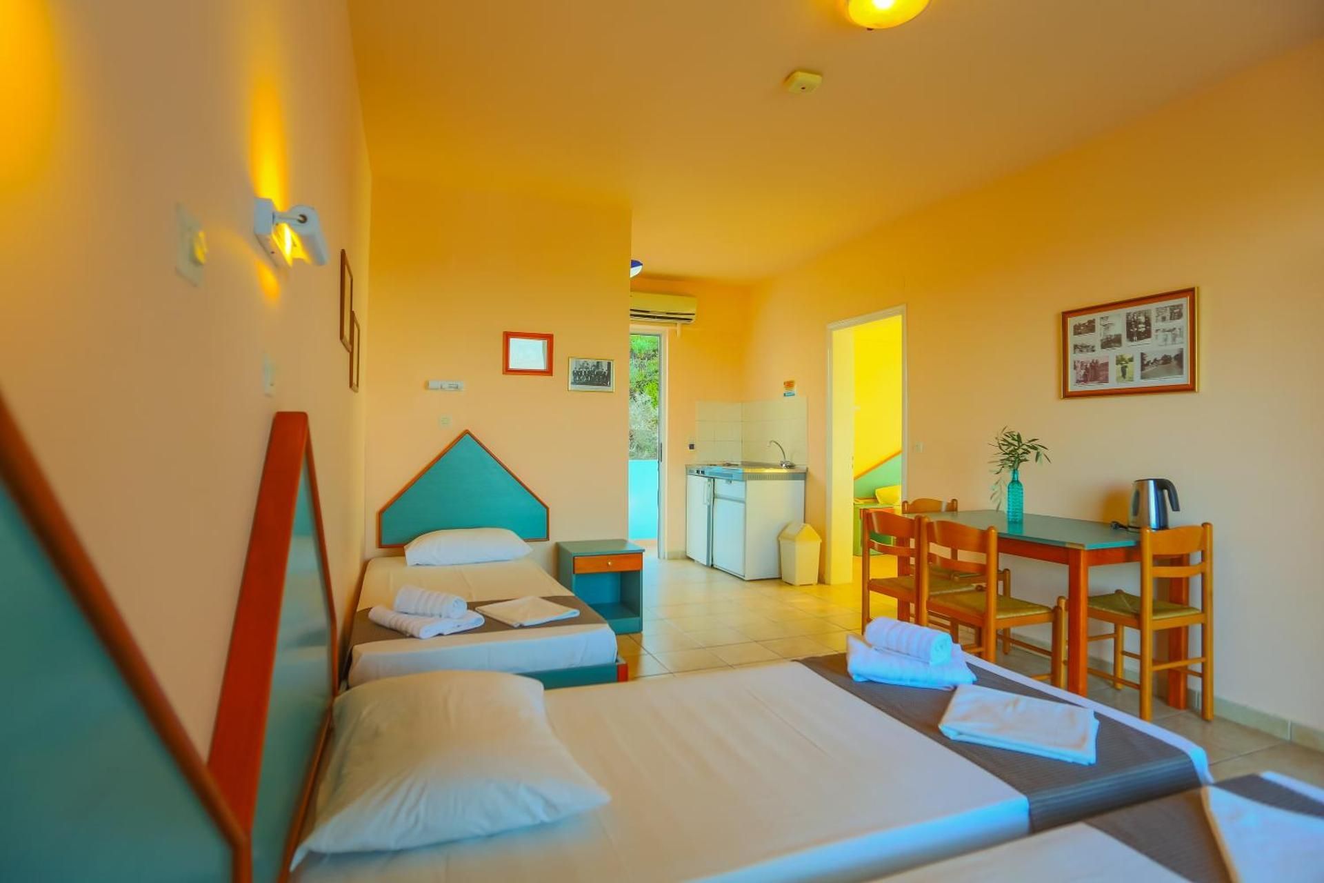 One-Bedroom Apartment (5 Adults)