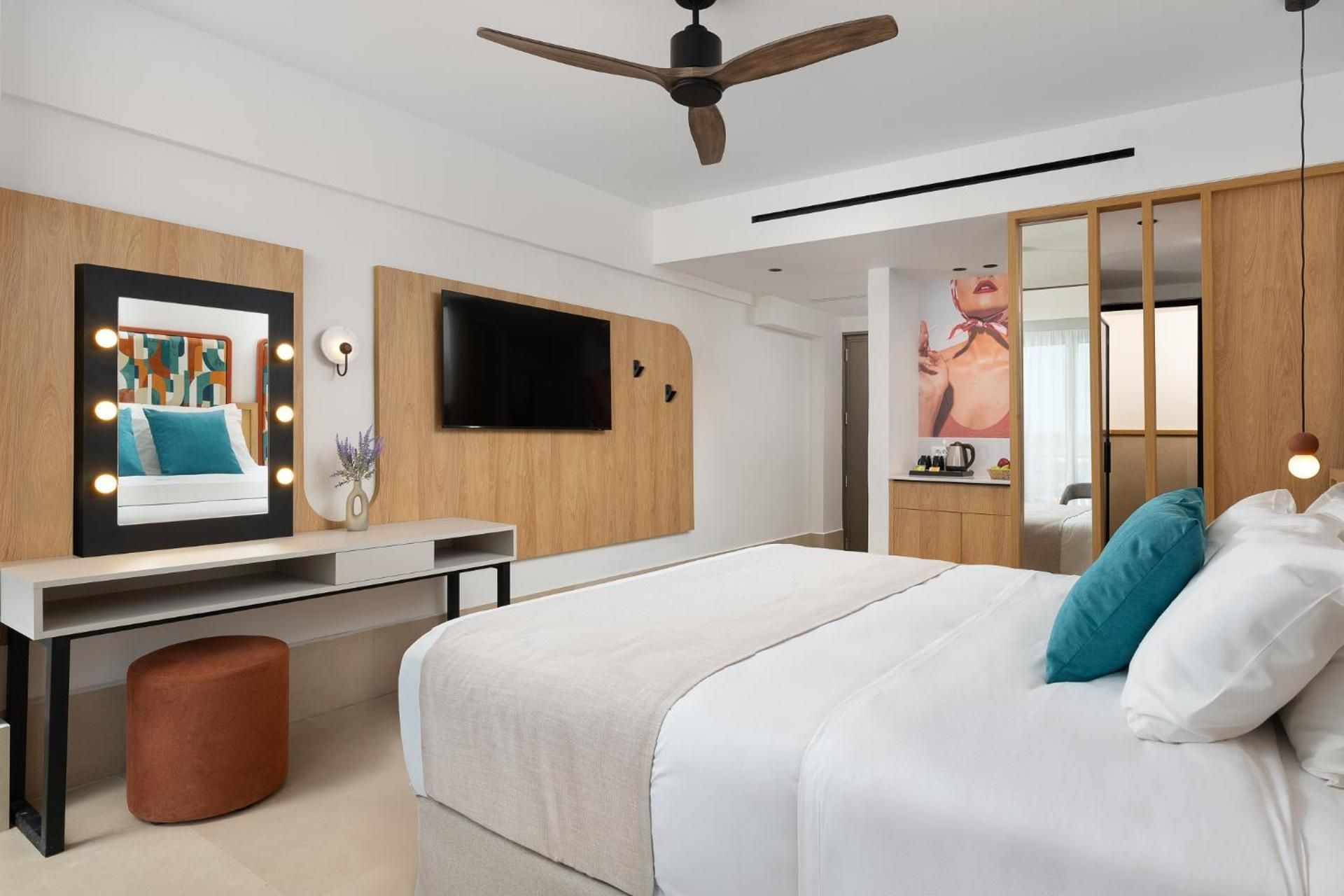 Premium Deluxe Side Sea View