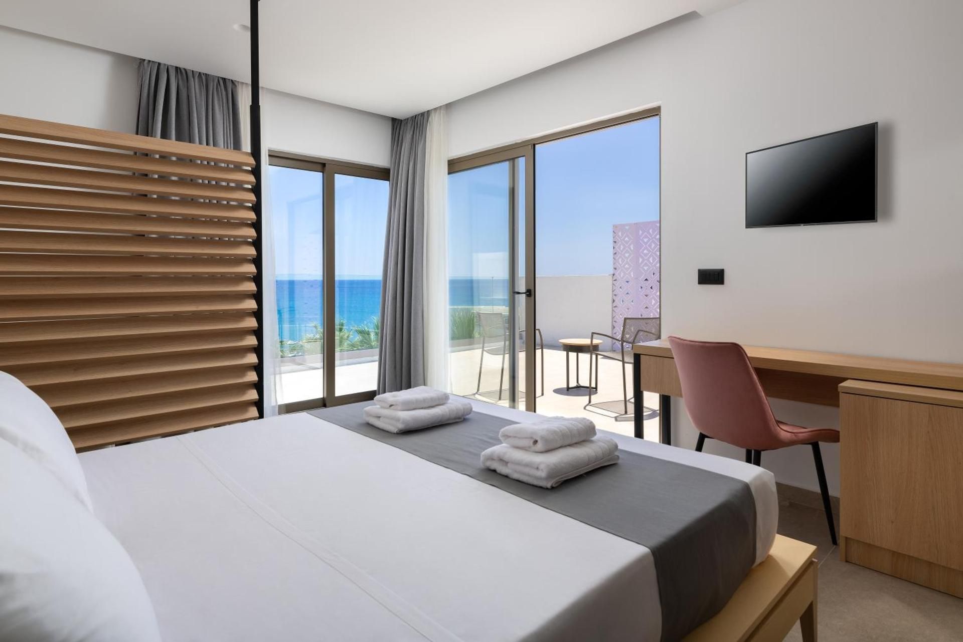 DOUBLE PANORAMIC SEA VIEW
