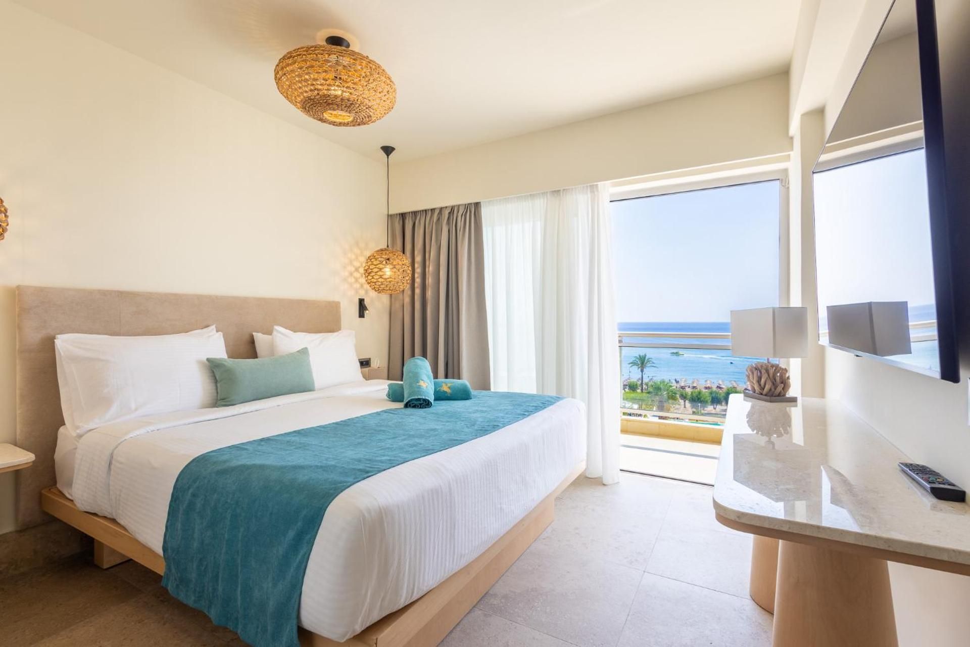 Pegasos Deluxe Beach Hotel