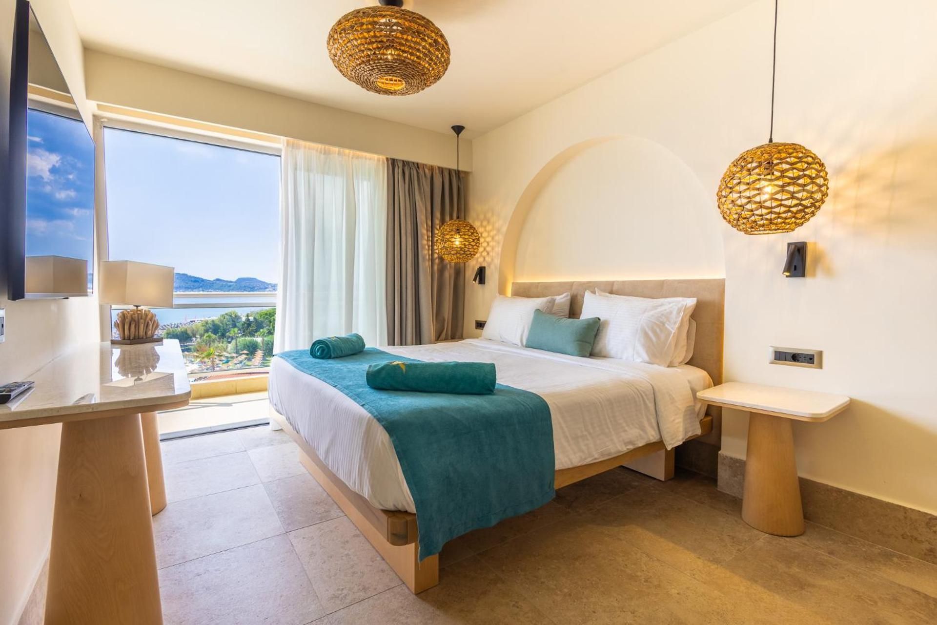 Pegasos Deluxe Beach Hotel